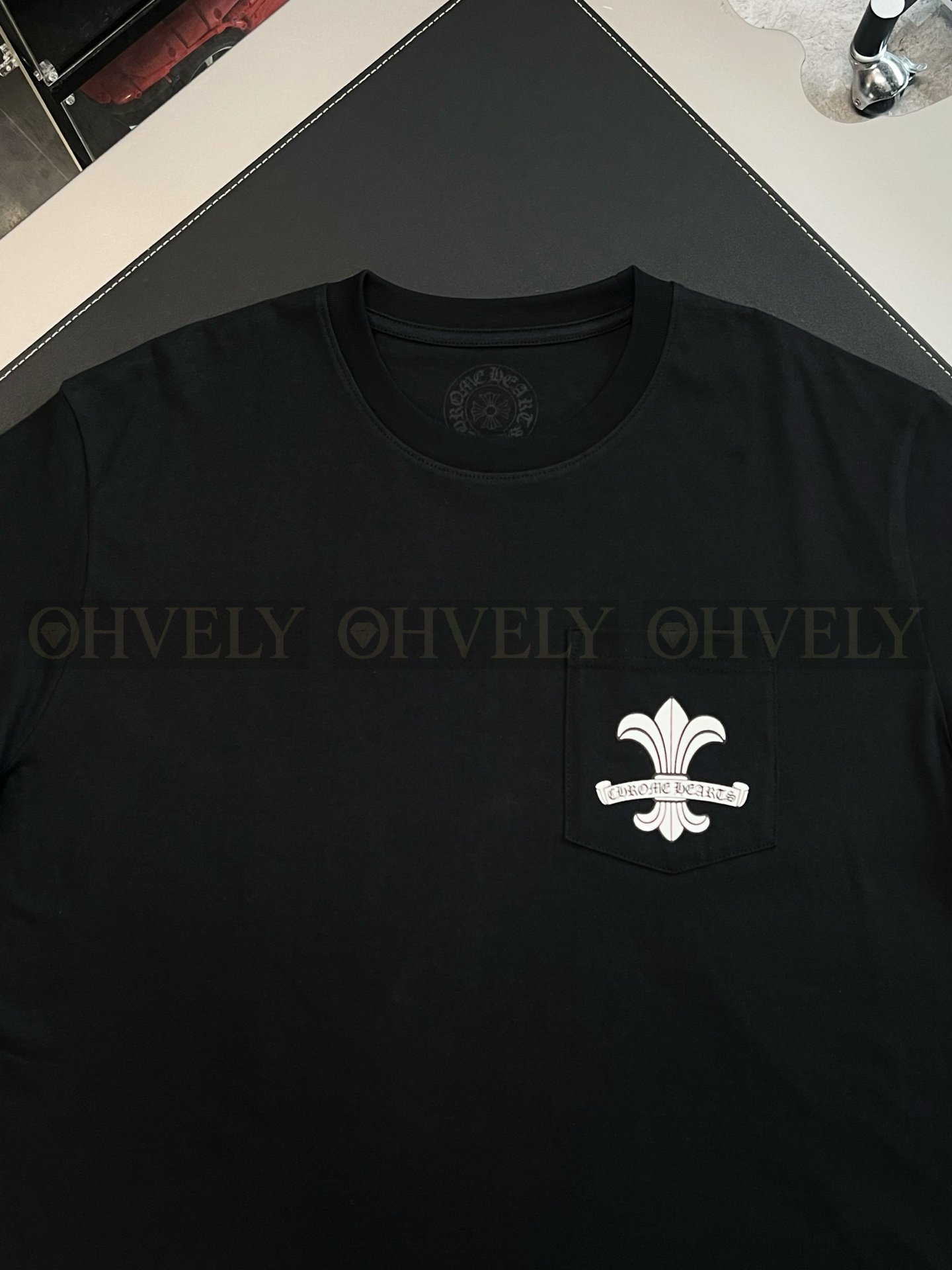 【 ZP버전 】크롬하츠 Chrome Hearts BS 플뢰르 포켓 반팔 티셔츠 상품 썸네일