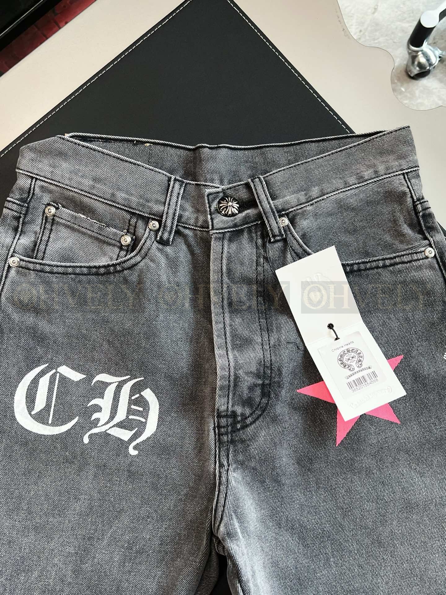 【 ZP버전 】크롬하츠 Chrome Hearts 핑크 화이트 스타 패치 빈티지 데님 팬츠 상품 썸네일