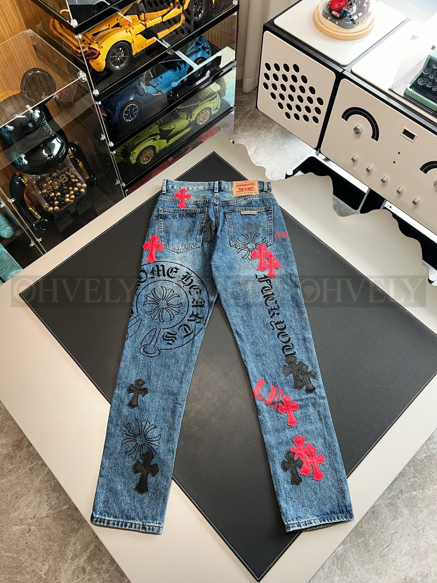 【 ZP버전 】크롬하츠 Chrome Hearts 블랙 레드 멀티 크로스 패치 빈티지 데님 팬츠 상품 썸네일