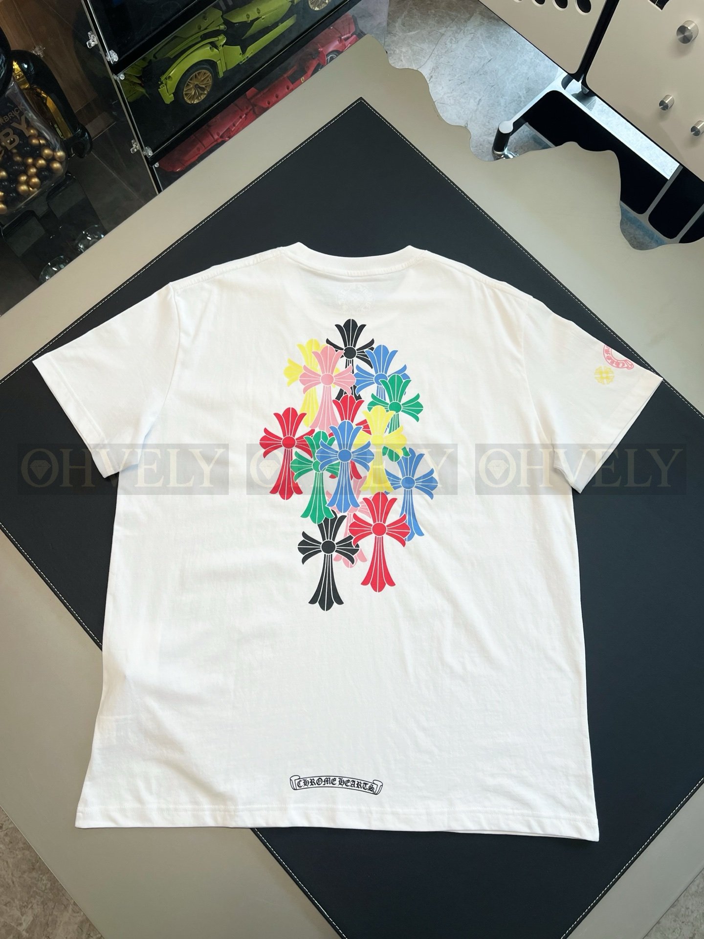 【 ZP버전 】크롬하츠 Chrome Hearts 멀티 컬러 크로스 포켓 반팔 티셔츠 상품 썸네일