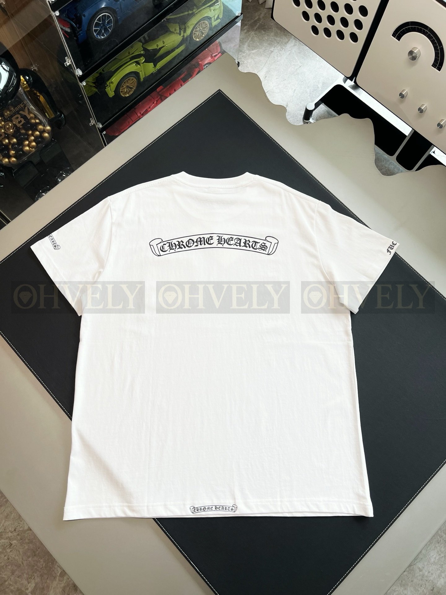 【 ZP버전 】크롬하츠 Chrome Hearts 넥 로고 대거 포켓 반팔 티셔츠 상품 썸네일