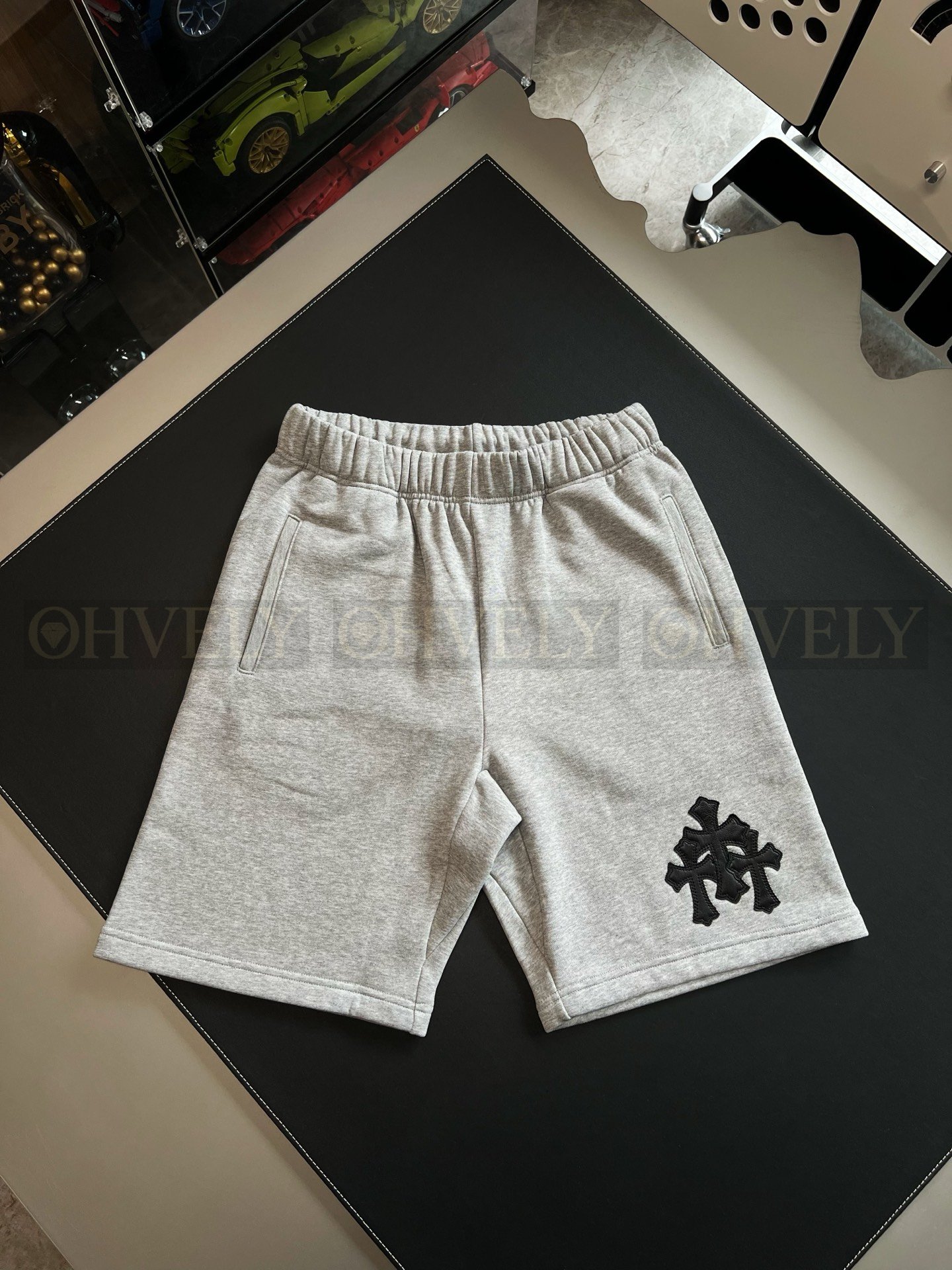 【 ZP버전 】Chrome Hearts 크롬하츠 트리플 크로스 패치 스웨트 쇼츠 상품 썸네일