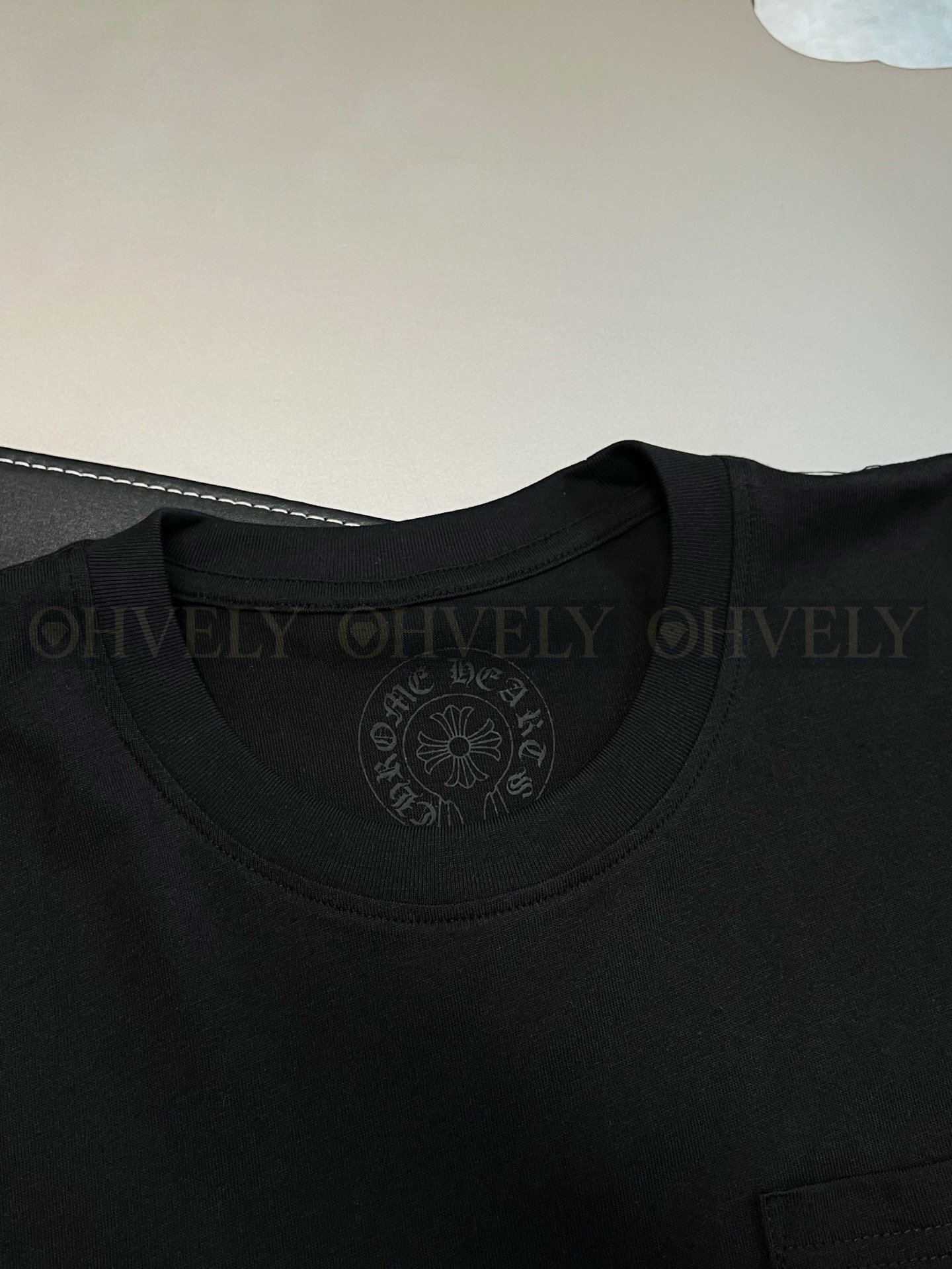 【 ZP버전 】크롬하츠 Chrome Hearts 베이징 한정 홀스슈 로고 포켓 티셔츠 블랙 상품 썸네일
