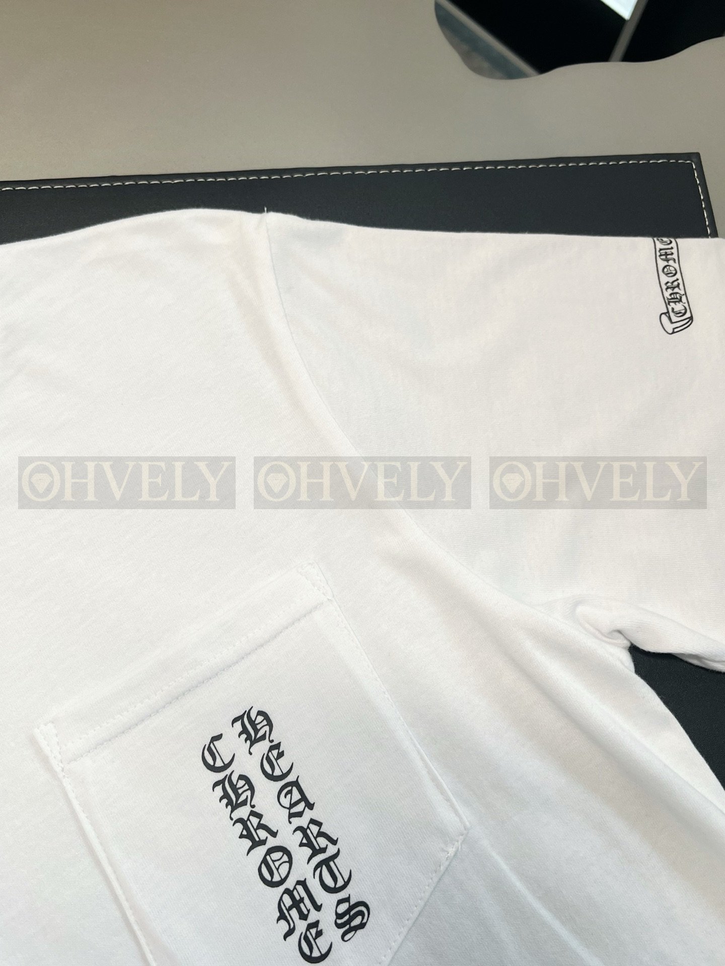 【 ZP버전 】크롬하츠 Chrome Hearts 한정 산스크리트어 범어 포켓 티셔츠 상품 썸네일