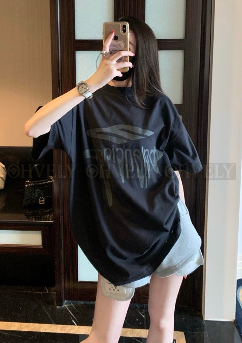 【 ZP버전 】발렌시아가 Balenciaga 메탈 로고 오버사이즈 반팔 티셔츠 블랙 상품 썸네일