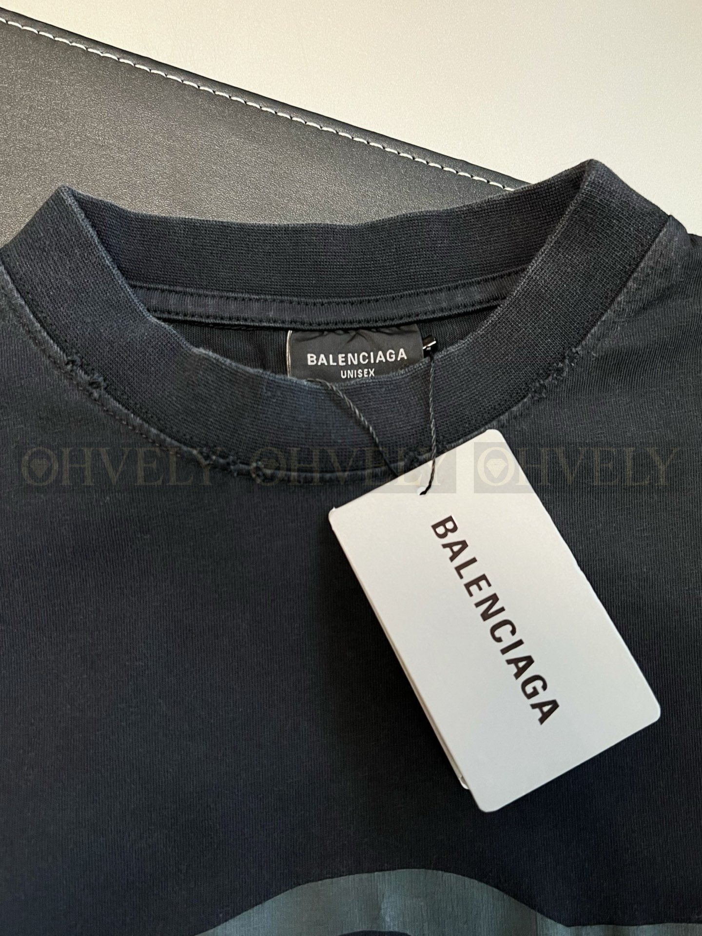 【 ZP버전 】발렌시아가 Balenciaga 메탈 로고 오버사이즈 반팔 티셔츠 블랙 상품 썸네일