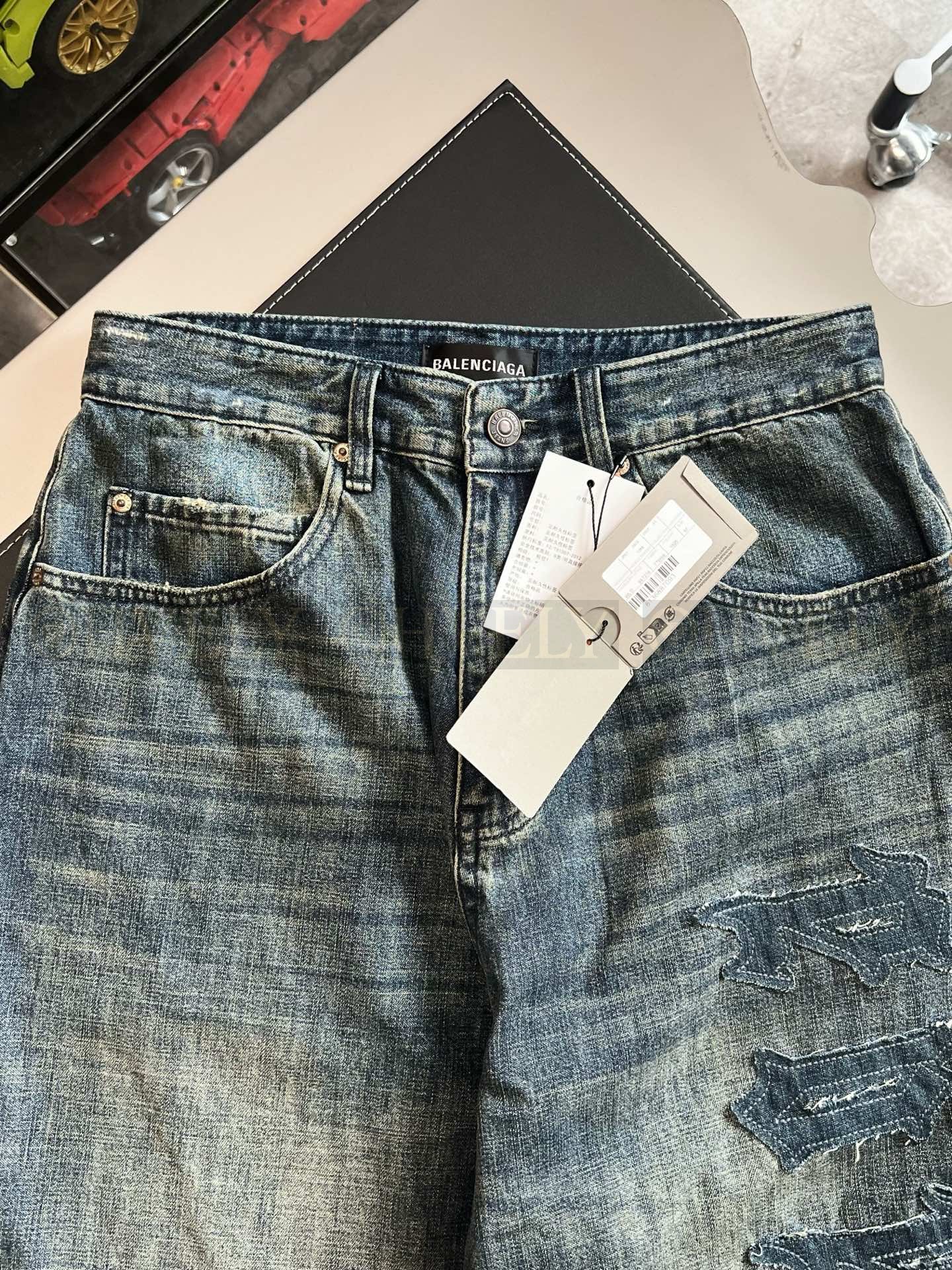 【 ZP버전 】발렌시아가 Balenciaga 고딕 로고 아플리케 빈티지 워싱 데님 팬츠 상품 썸네일