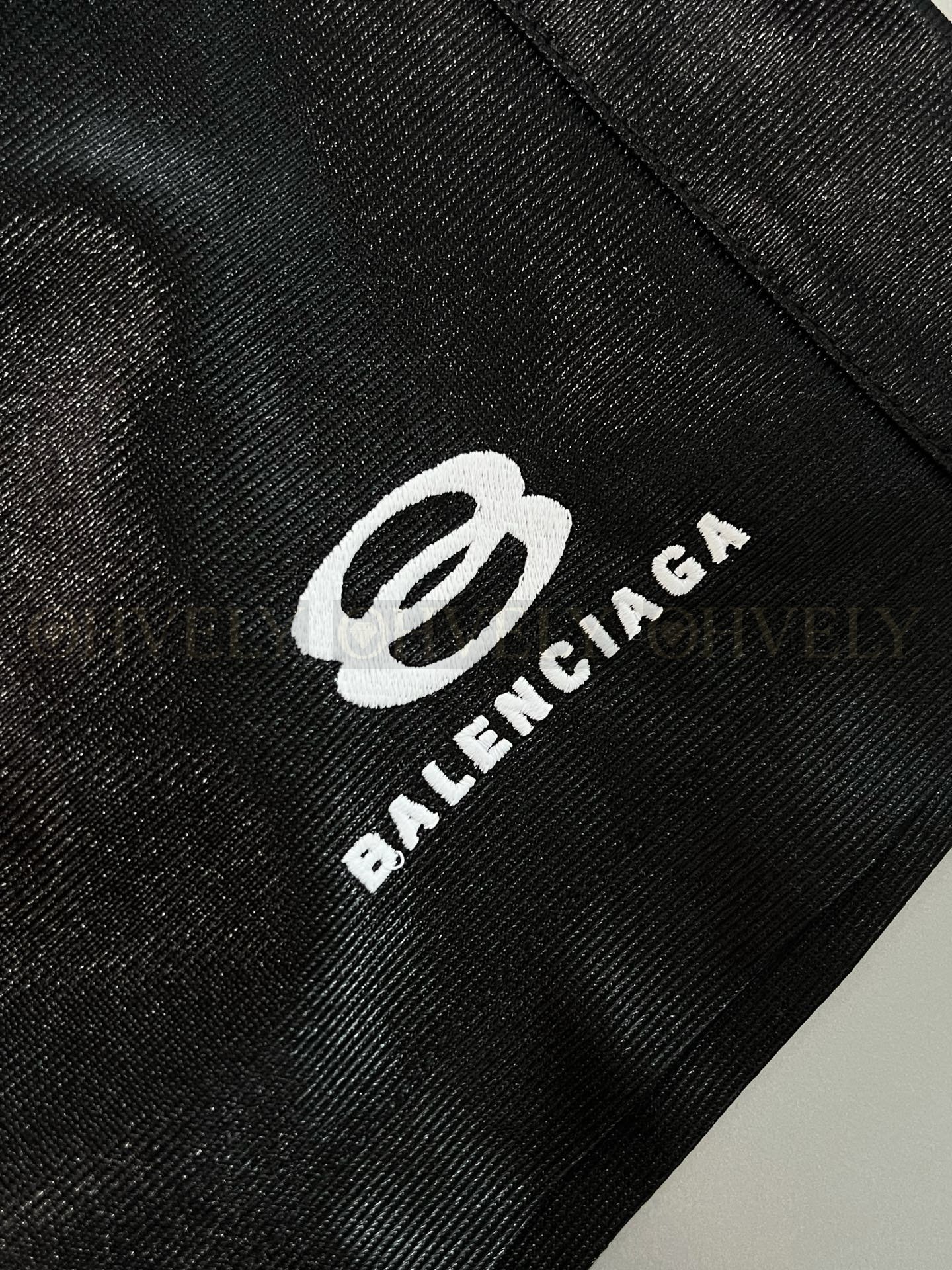 【 ZP버전 】발렌시아가 Balenciaga 유니티 로고 자수 메쉬 쇼츠 블랙 상품 썸네일