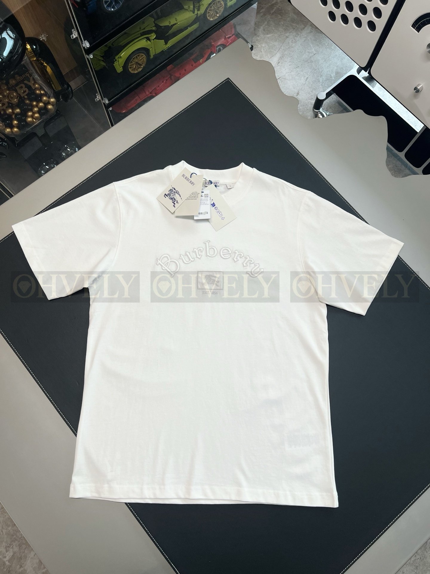 【 ZP버전 】버버리 Burberry 고딕 로고 자수 면 티셔츠 상품 썸네일