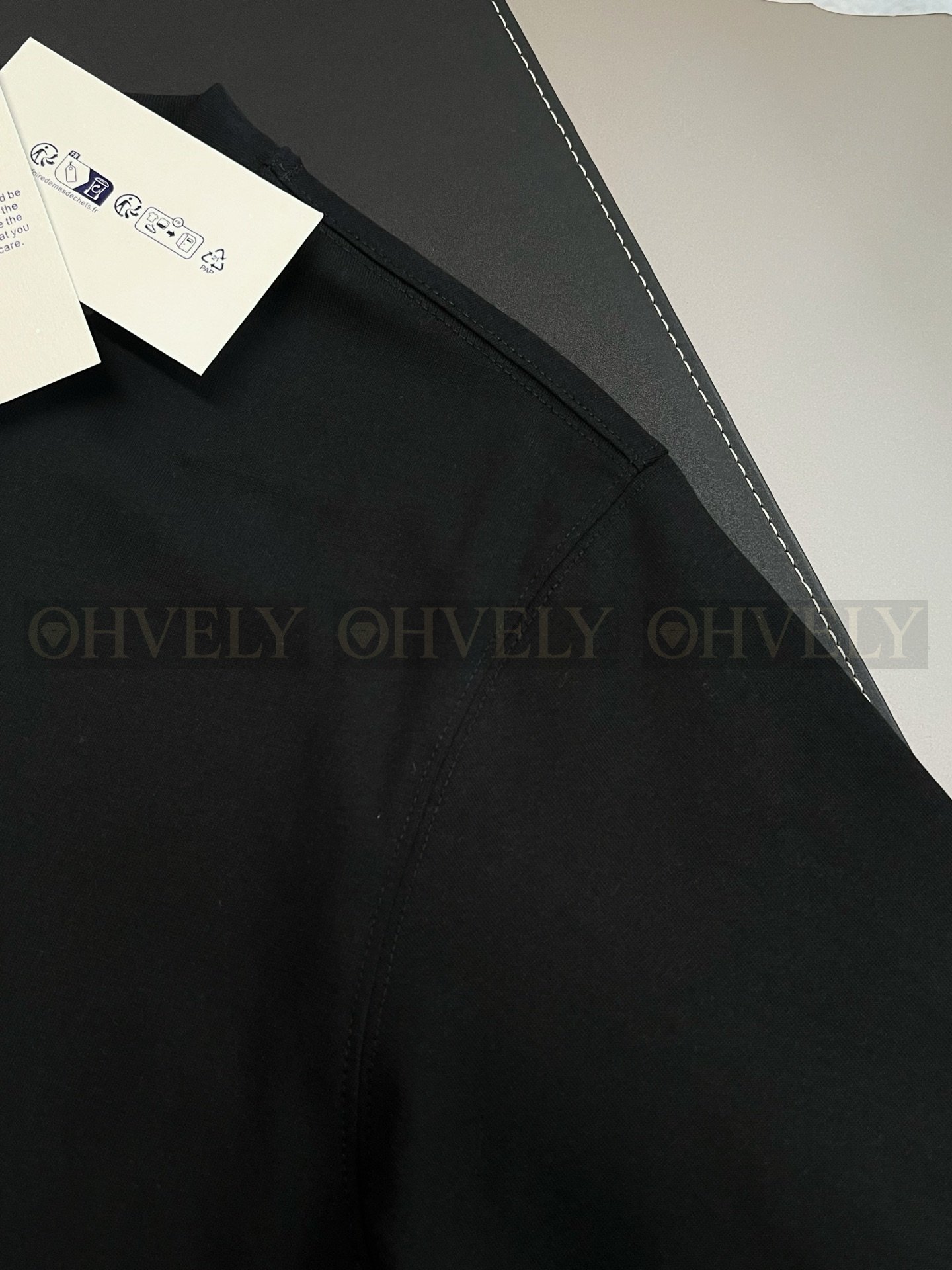 【 ZP버전 】버버리 Burberry 고딕 로고 자수 면 티셔츠 상품 썸네일