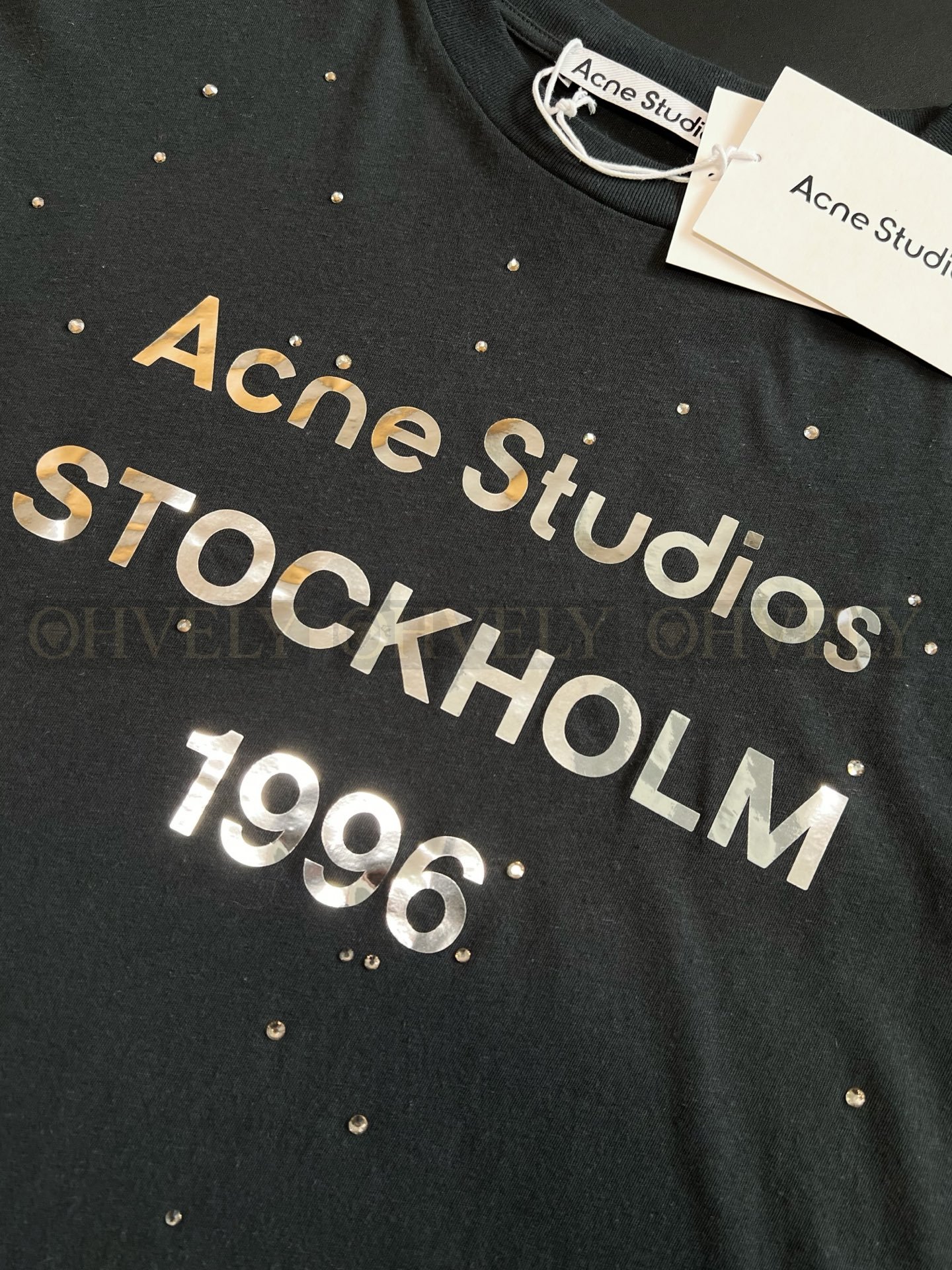 【 ZP버전 】아크네 스튜디오 Acne Studios 스톡홀름 1996 라인스톤 로고 티셔츠 상품 썸네일