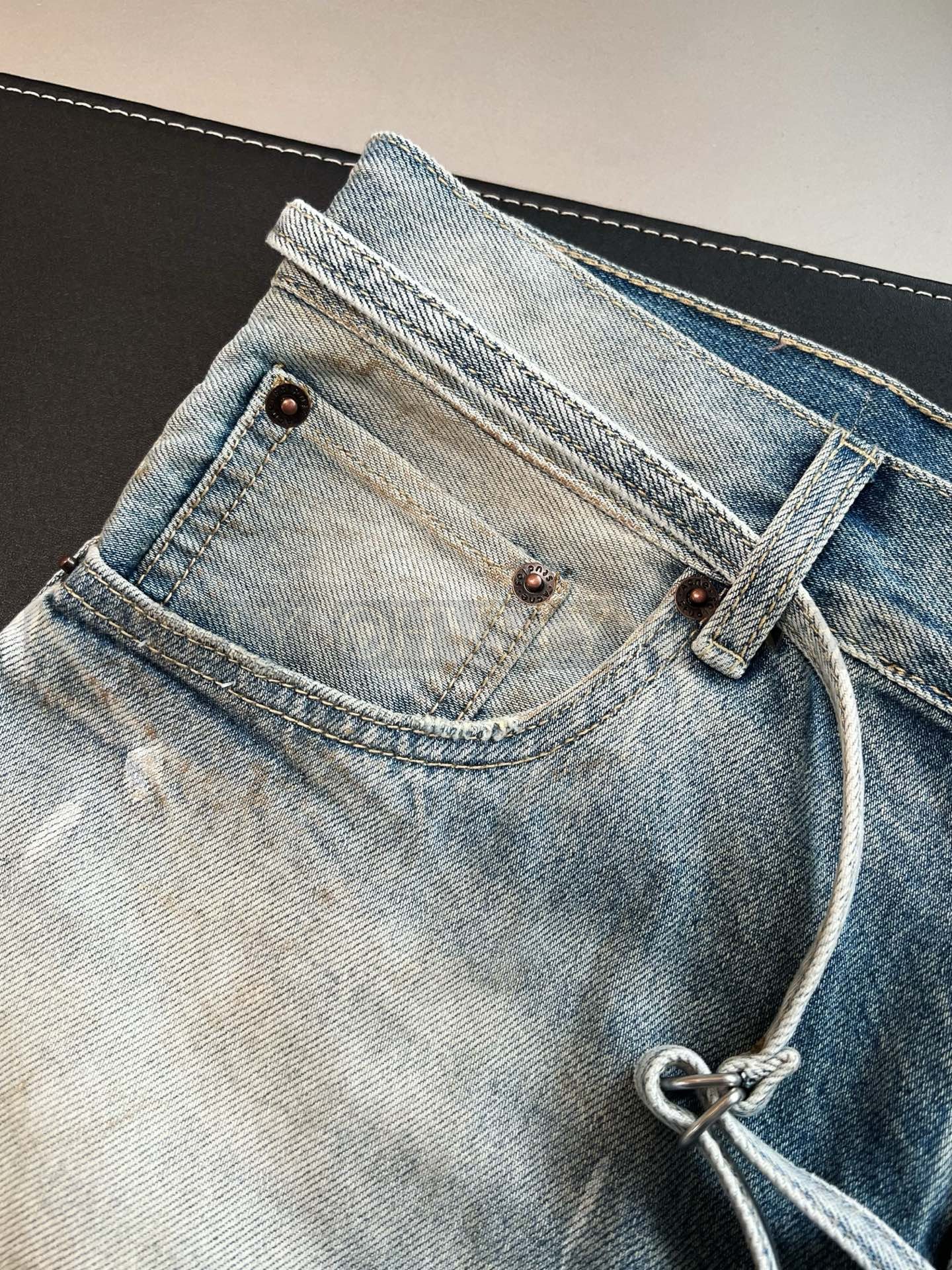 【 ZP버전 】아크네 스튜디오 Acne Studios 페인트 스플래터 라이트 워싱 데님 쇼츠 상품 썸네일