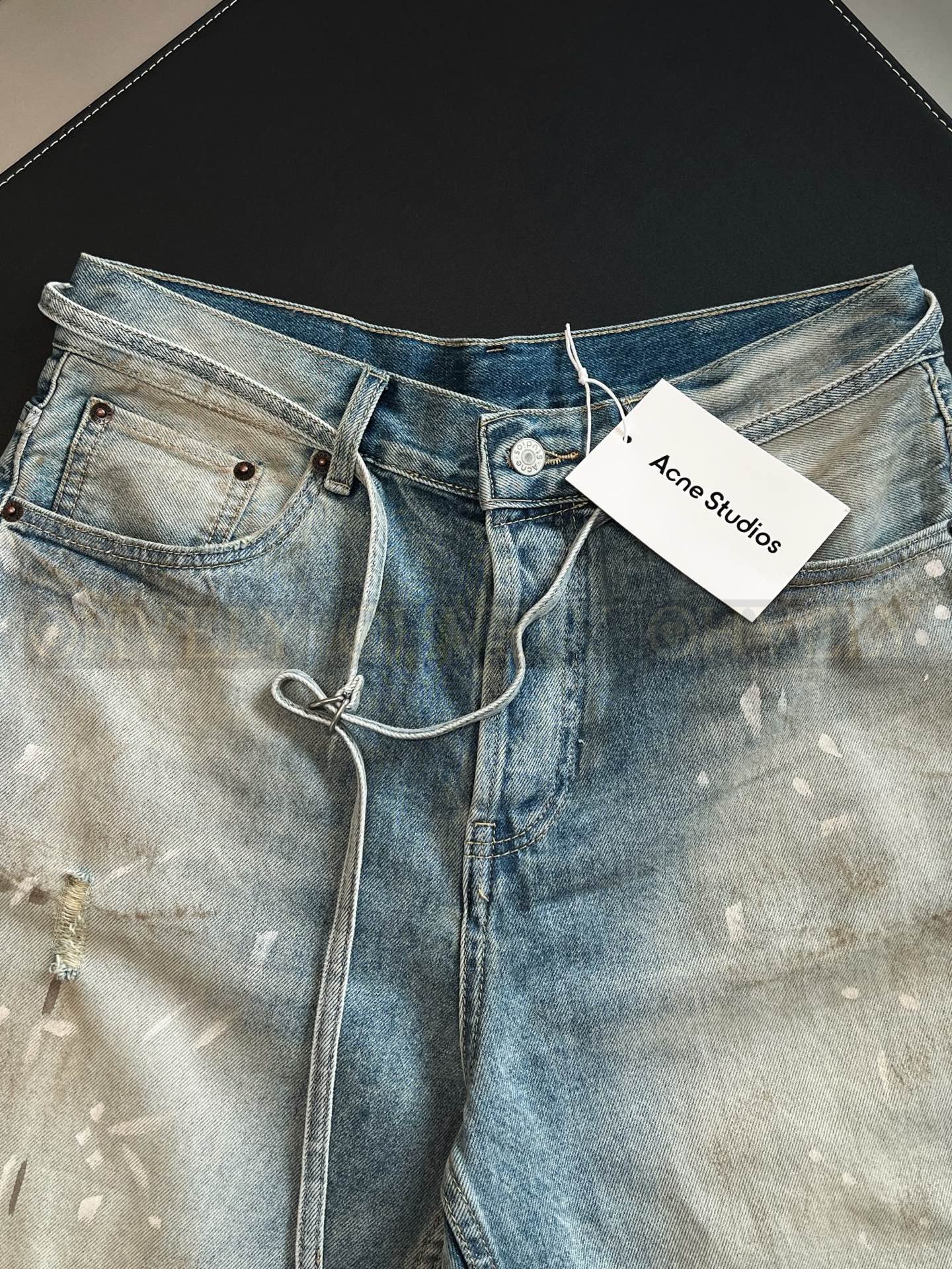 【 ZP버전 】아크네 스튜디오 Acne Studios 페인트 스플래터 라이트 워싱 데님 쇼츠 상품 썸네일