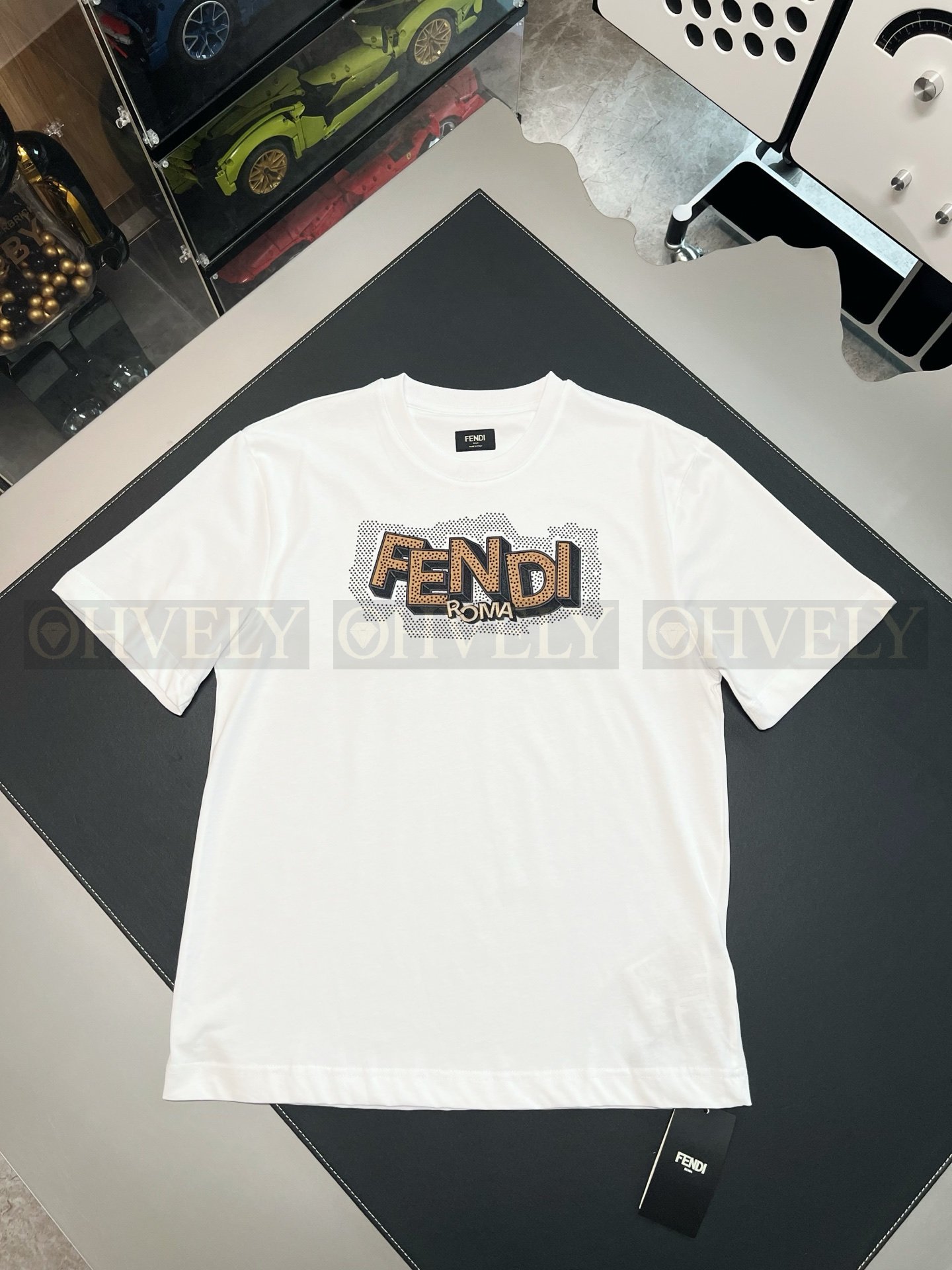 【 ZP버전 】펜디 Fendi 로마 라인스톤 자수 코튼 티셔츠 상품 썸네일