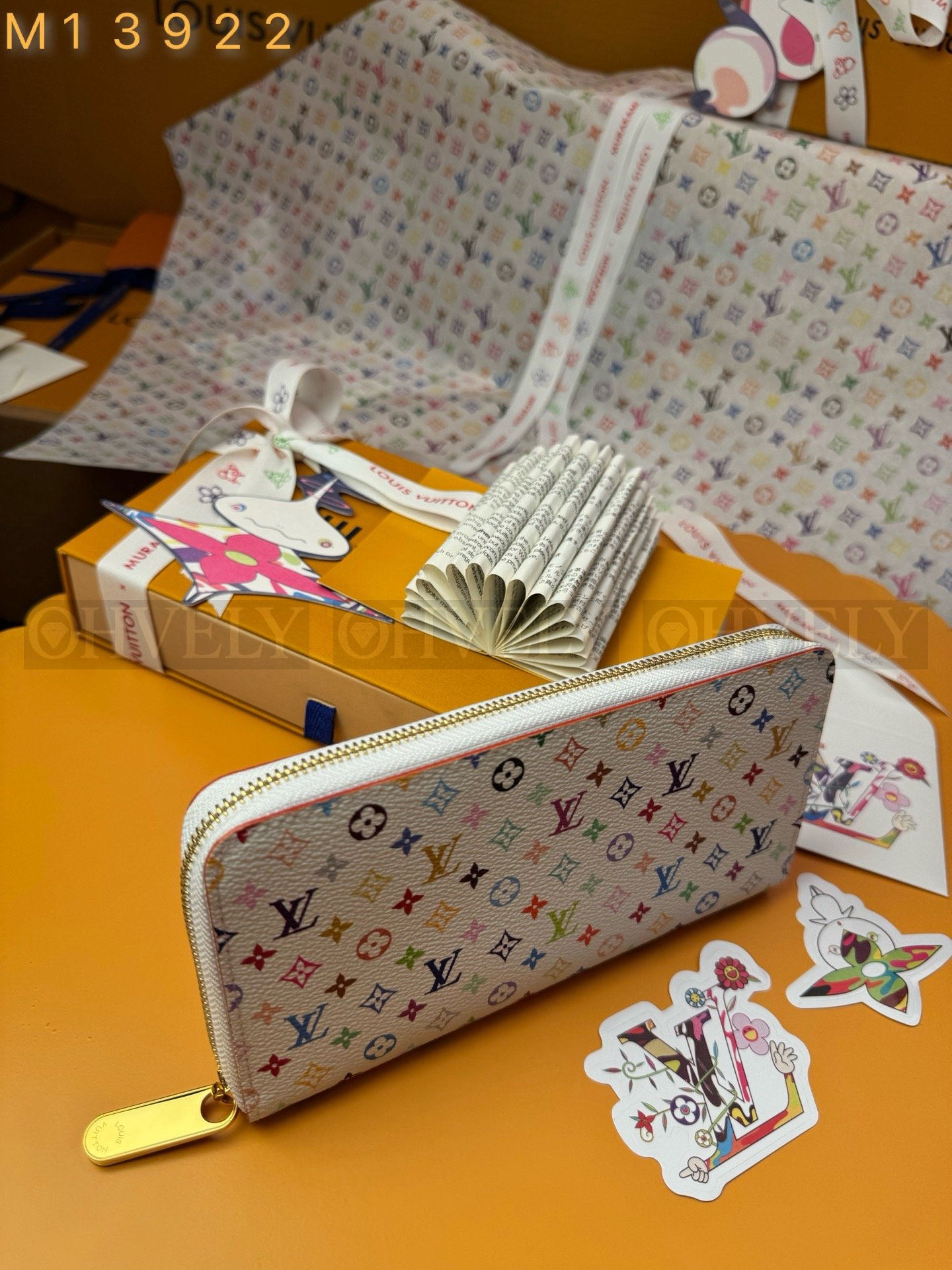 【 ZP 버전 】루이비통 Louis Vuitton x 무라카미 다카시 멀티컬러 지피 월릿 화이트 상품 썸네일