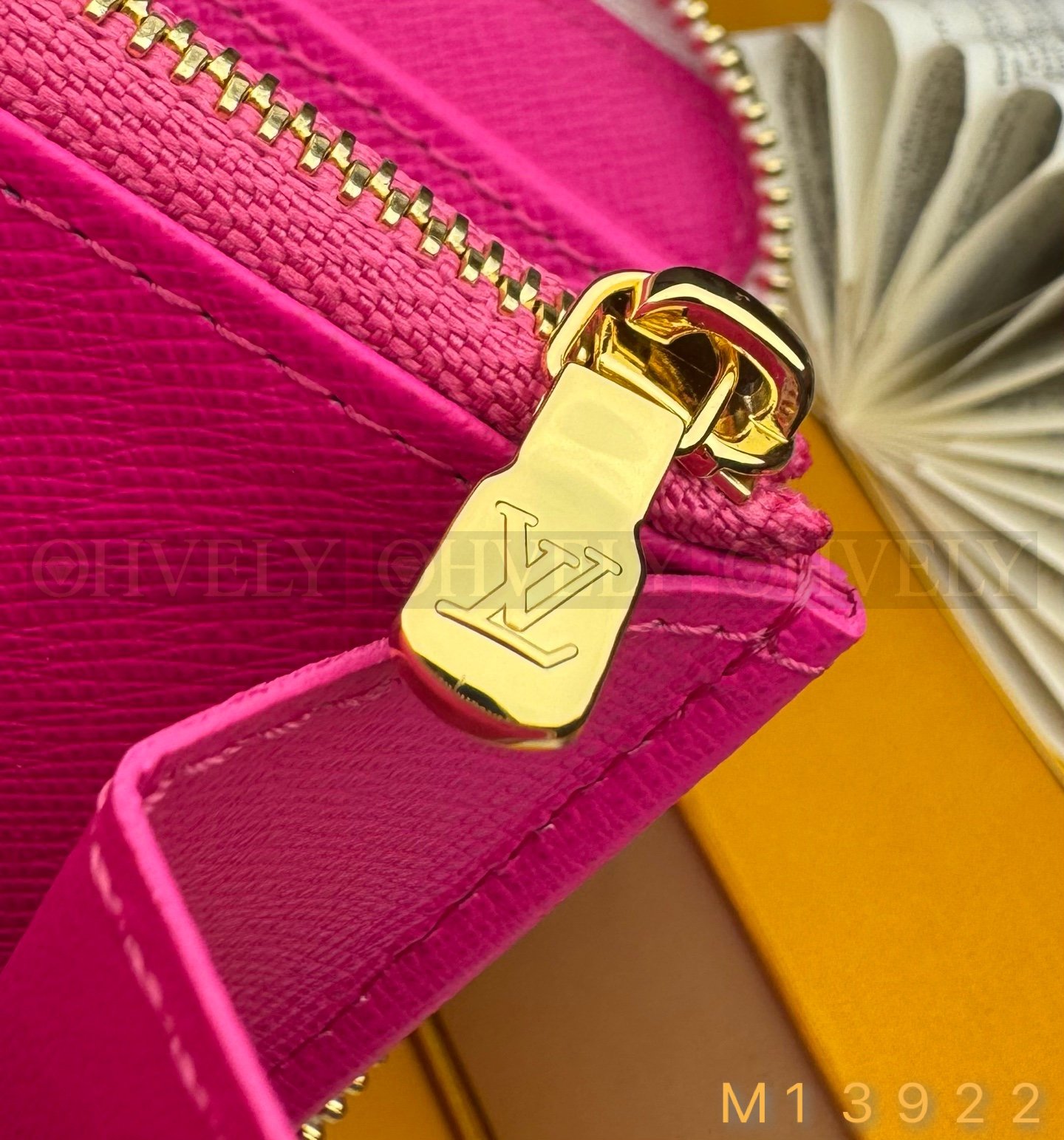 【 ZP 버전 】루이비통 Louis Vuitton x 무라카미 다카시 멀티컬러 지피 월릿 화이트 상품 썸네일