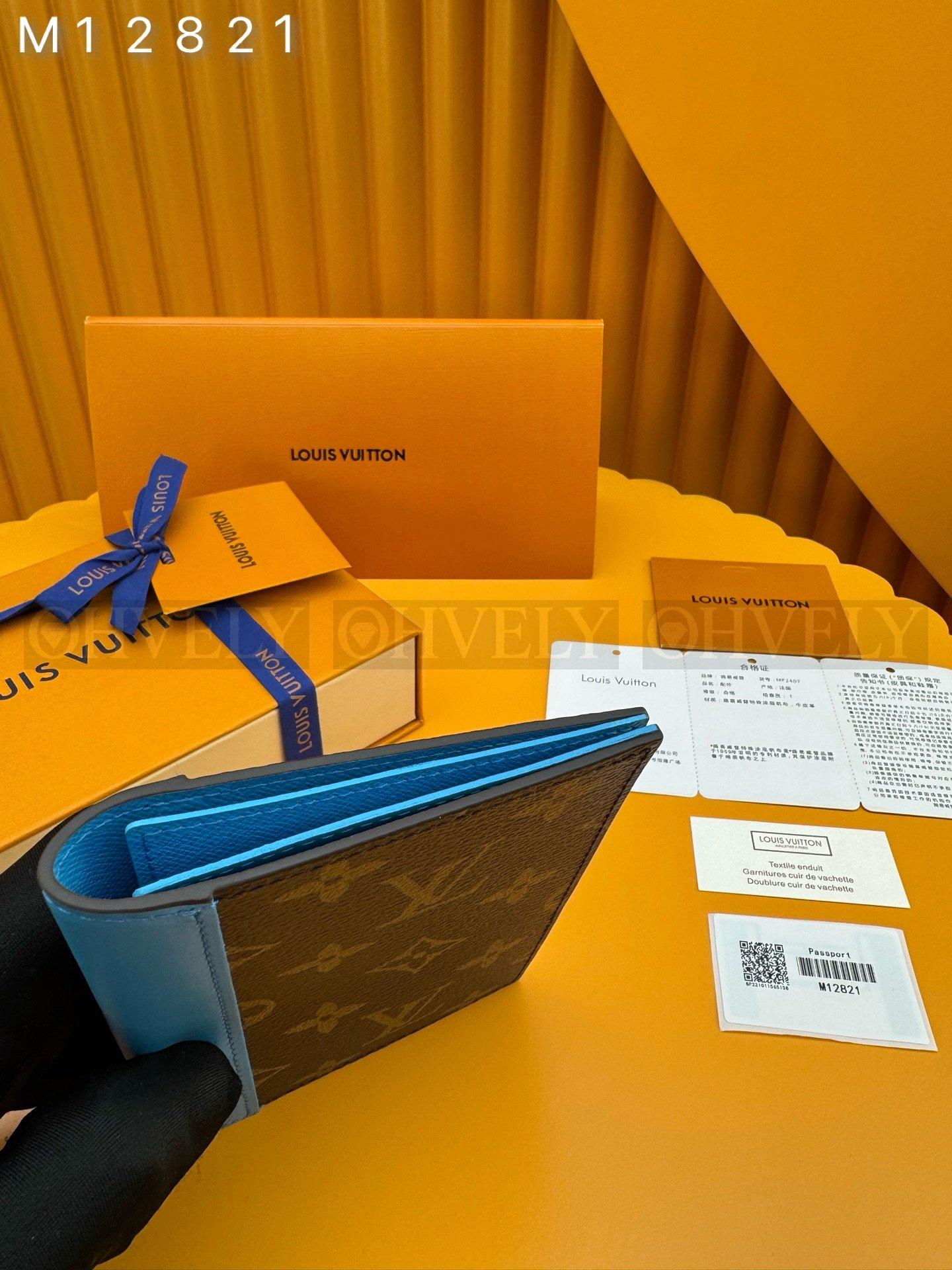 【 ZP 버전 】루이비통 Louis Vuitton 패스포트 커버 모노그램 블루 상품 썸네일