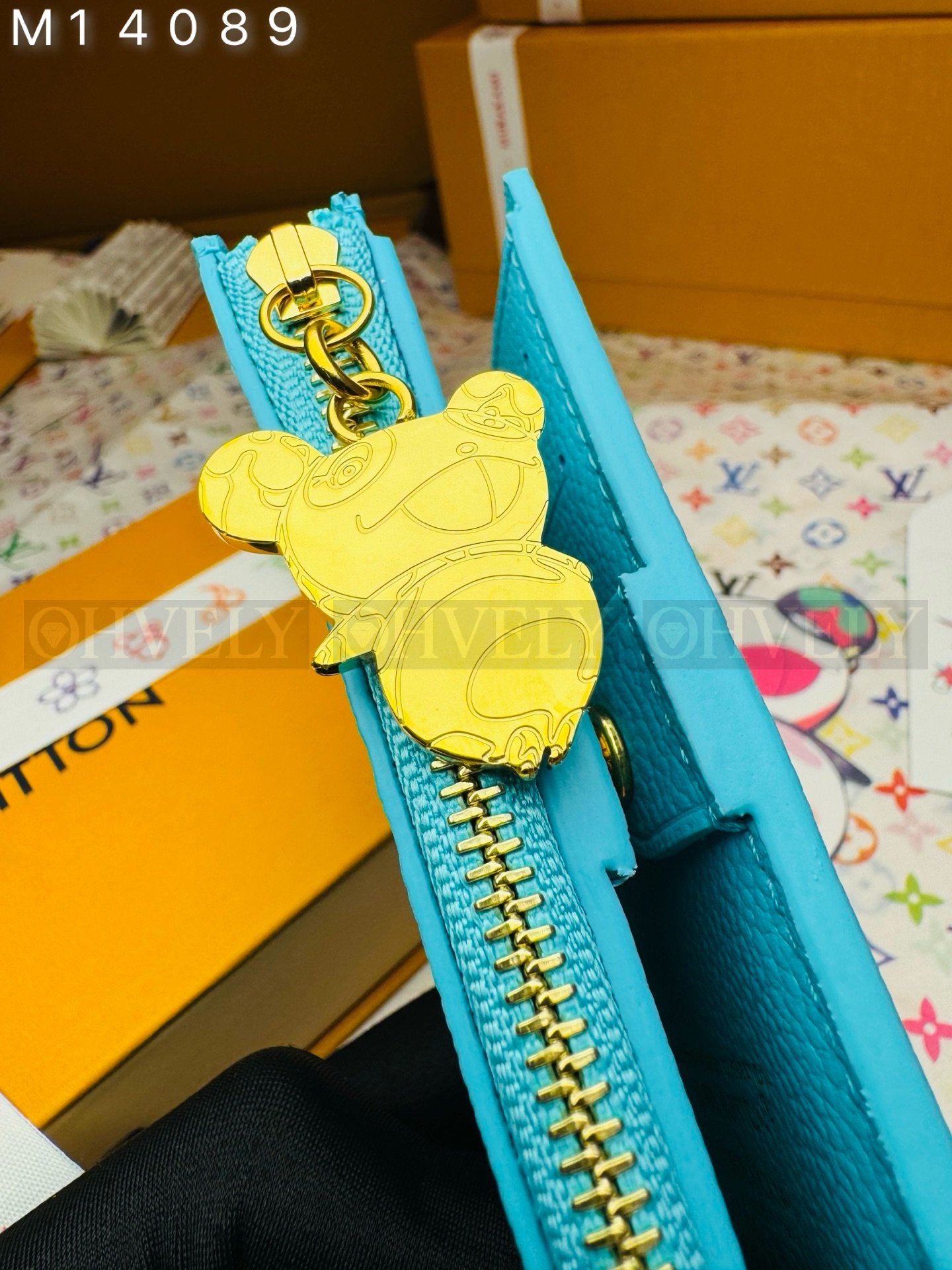 【 ZP 버전 】루이비통 Louis Vuitton x 무라카미 다카시 판다 키 파우치 블루 상품 썸네일