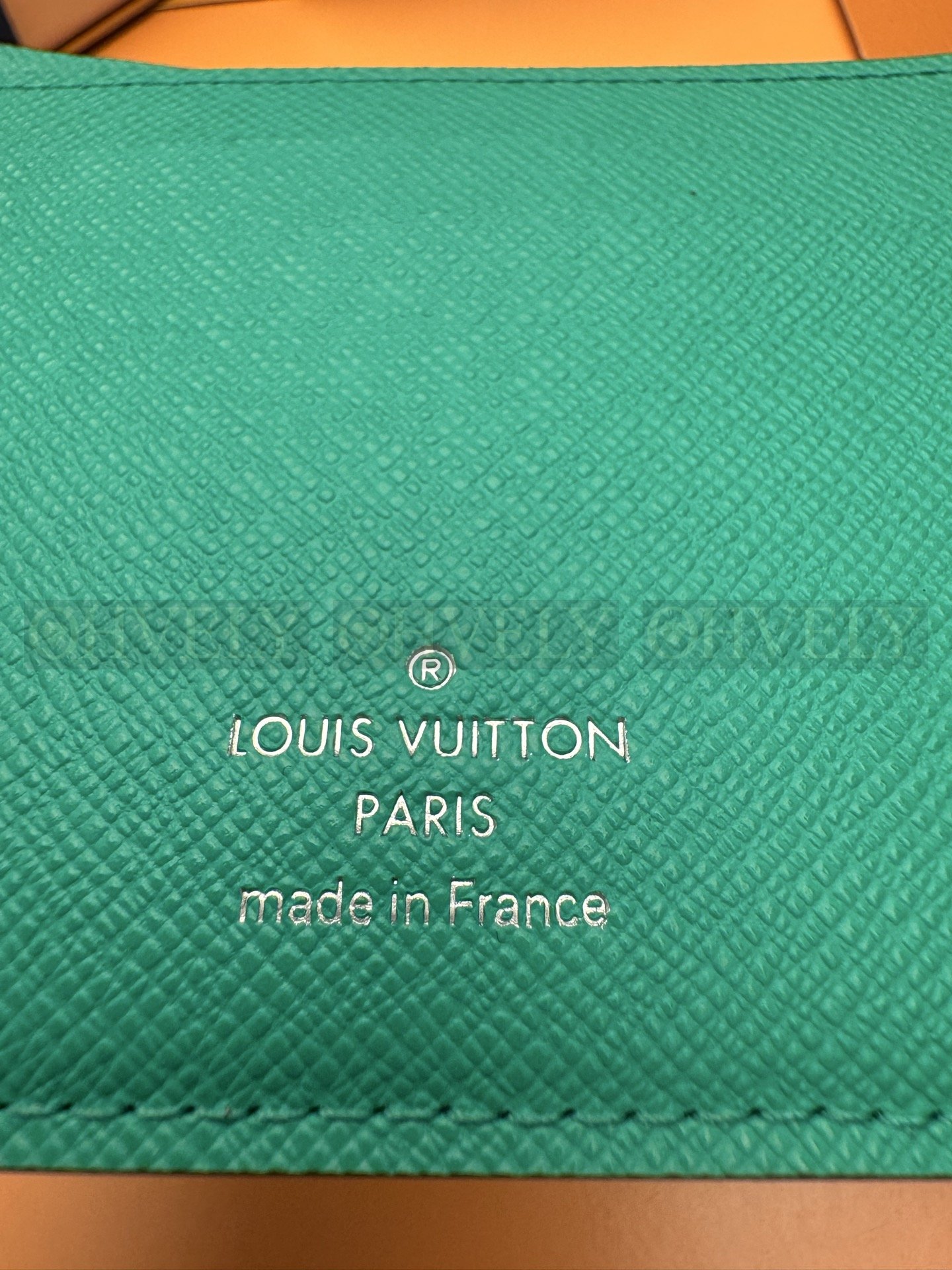 【 ZP 버전 】루이비통 Louis Vuitton 멀티플 월릿 모노그램 타이가 그린 상품 썸네일