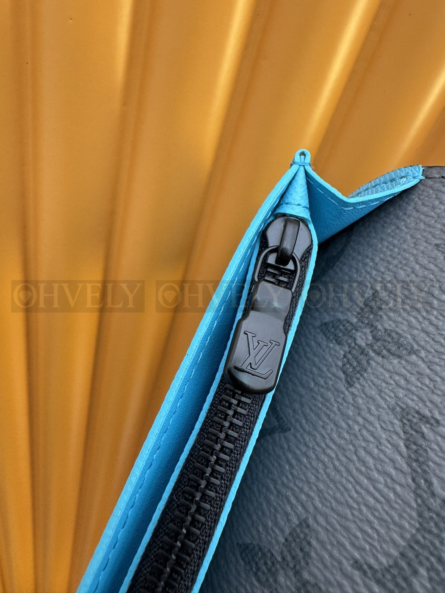【 ZP 버전 】루이비통 Louis Vuitton 브라자 월릿 모노그램 이클립스 블루 상품 썸네일