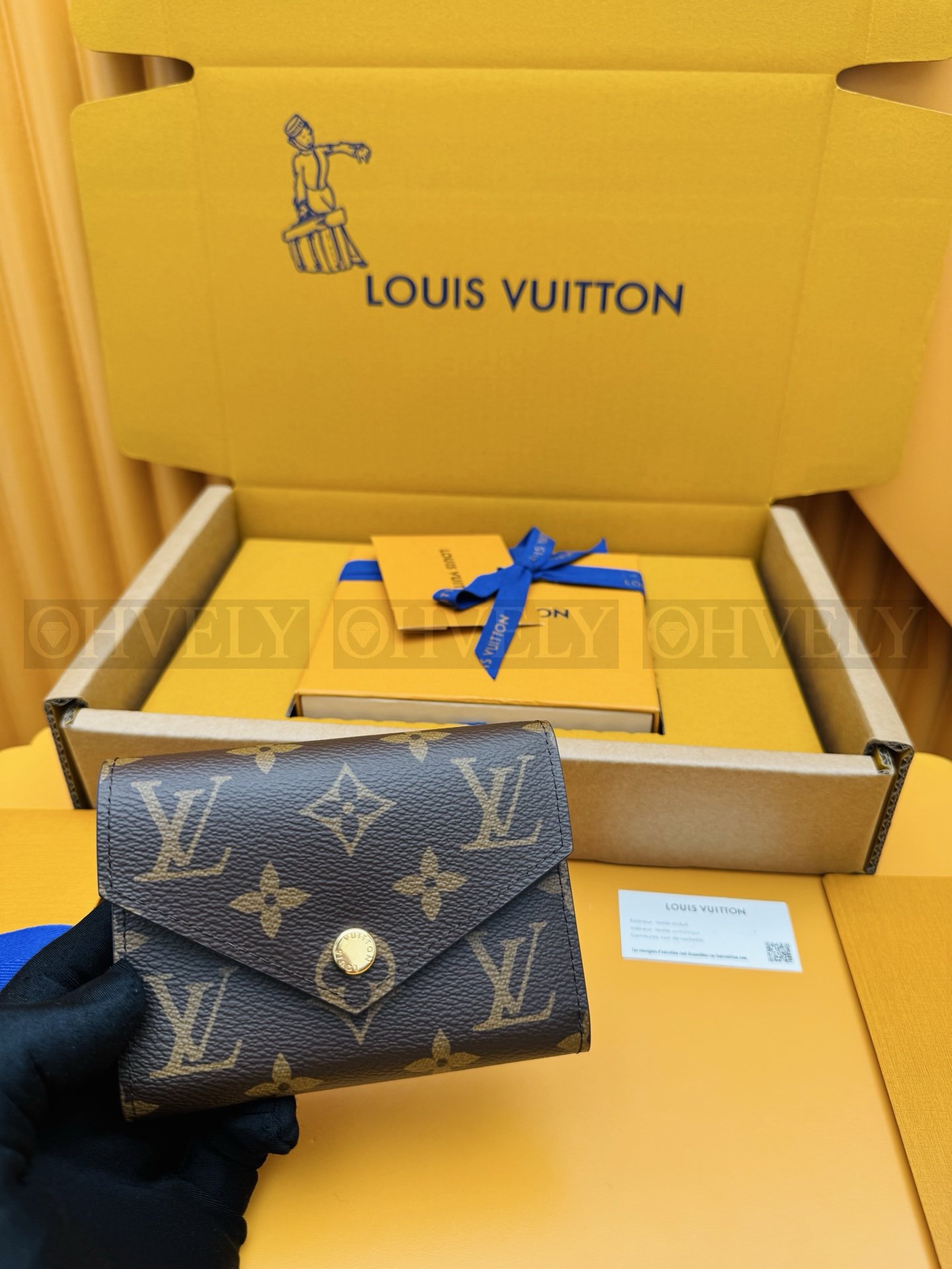 【 ZP 버전 】 루이비통 모노그램 앙프렝뜨 LV 참 카드 홀더 로즈 퐁디셰리 상품 썸네일