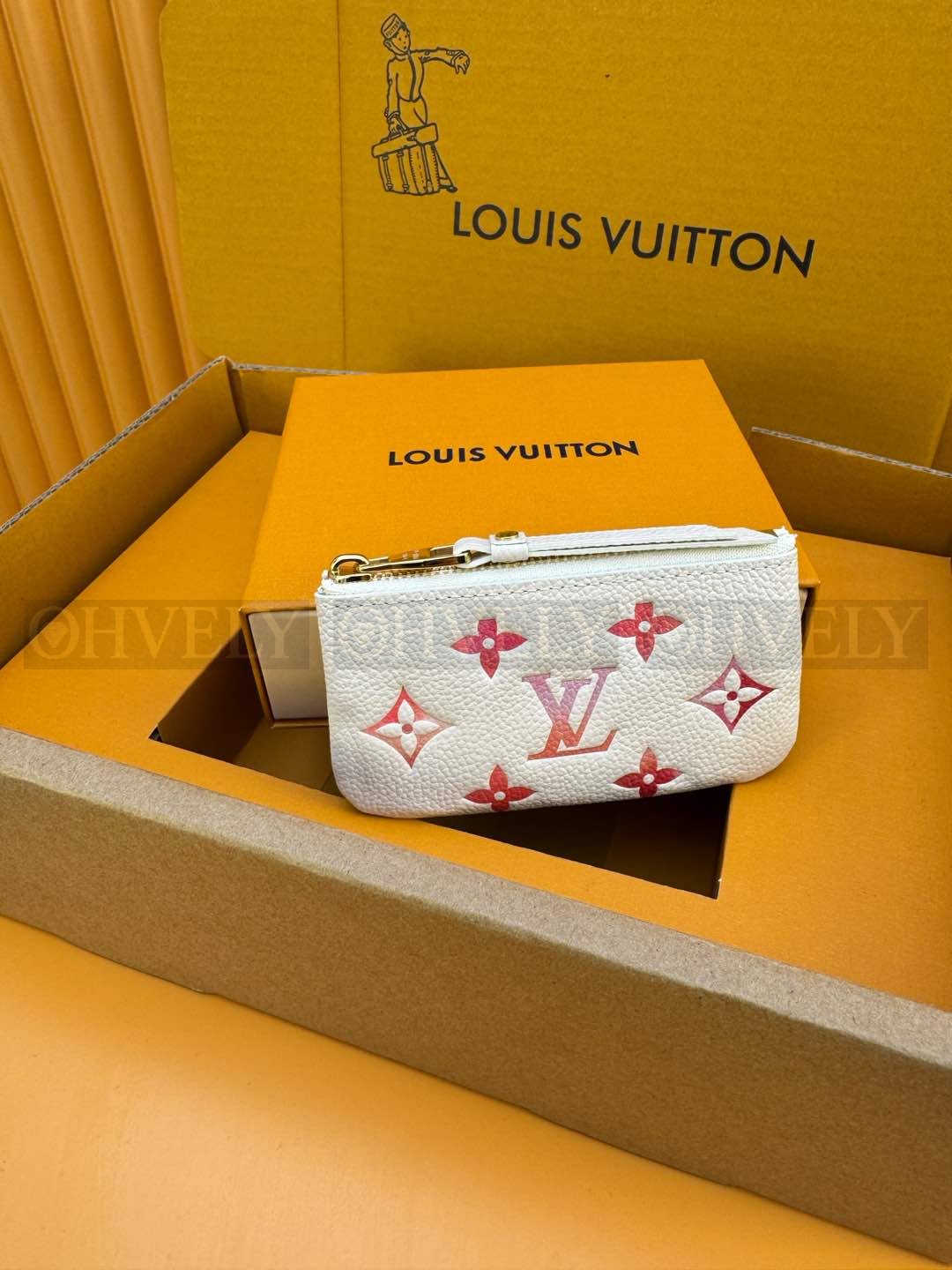【 ZP 버전 】 루이비통 포쉐트 클레 모노그램 앙프렝뜨 선라이즈 아쿠아렐 상품 썸네일