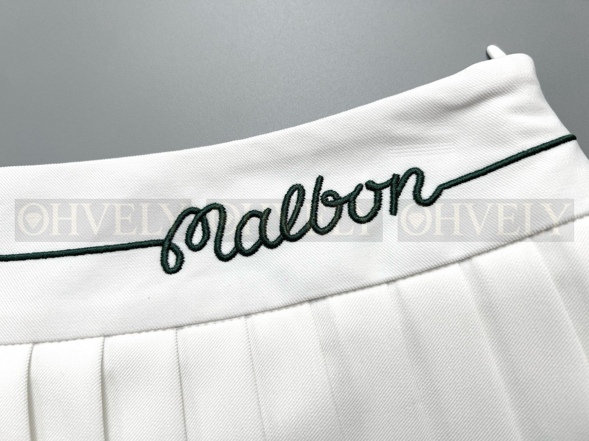Malbon 말본 여성 허리 라인 자수 로고 플리츠 스커트 치마 (화이트 / 그린 / 블랙) 상품 썸네일