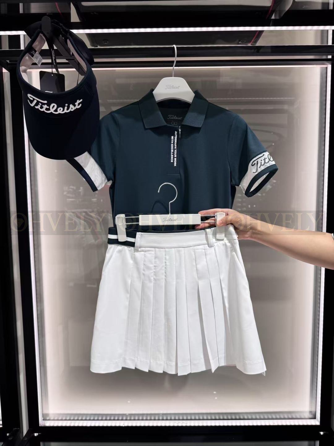 Titleist 타이틀리스트 여성 소매 라인 로고 반소매 하프 집업 카라티 (화이트, 네이비) 상품 썸네일