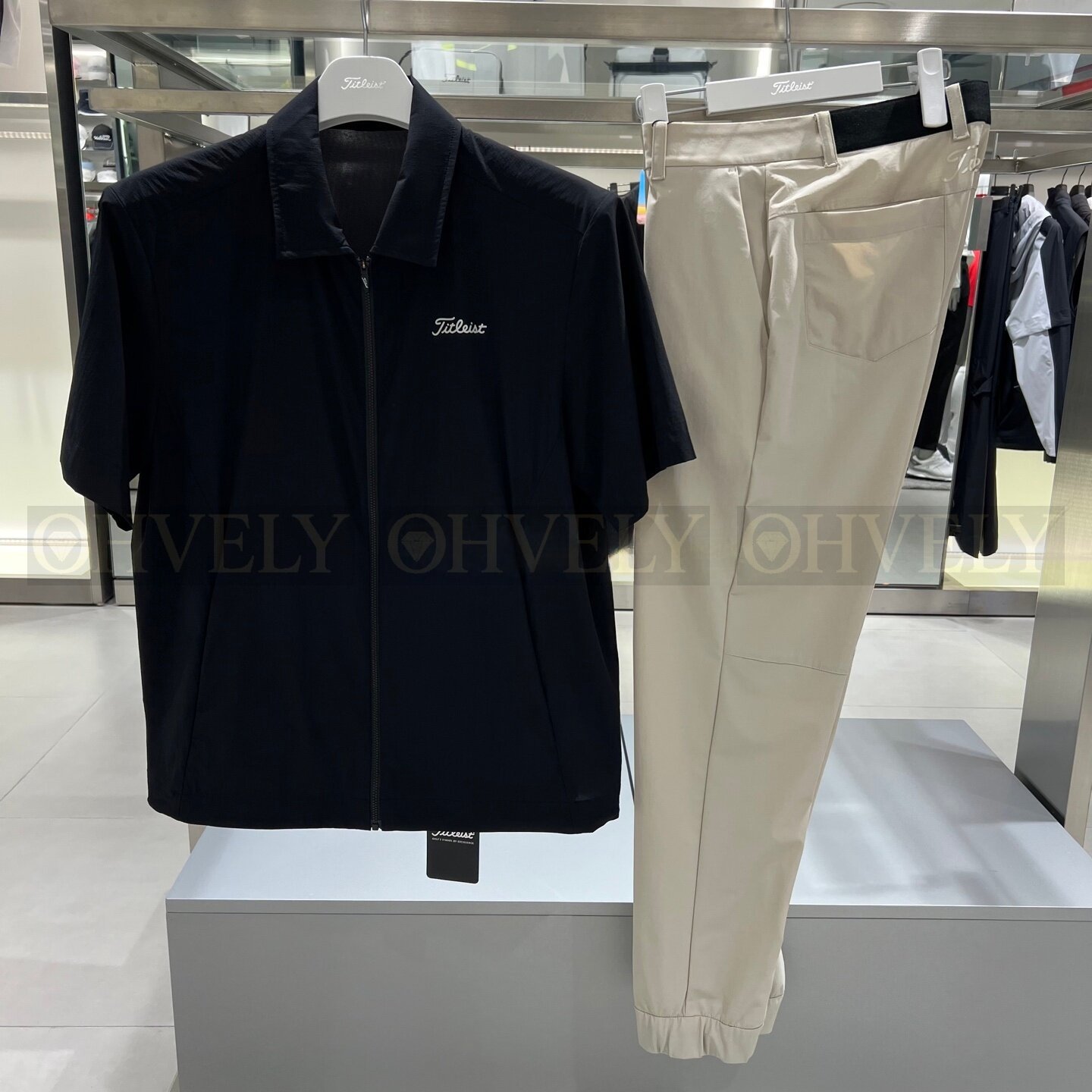 Titleist 타이틀리스트 남성 등판 백 로고 반소매 셔츠형 바람막이 자켓 (차콜, 블랙) 상품 썸네일