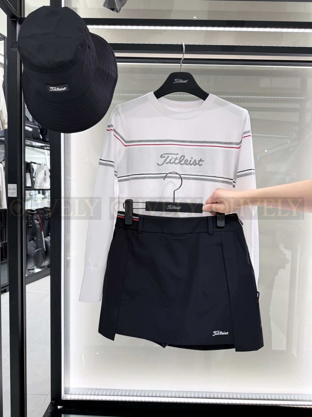 Titleist 타이틀리스트 여성 백 포켓 라인 배색 큐롯 스커트 (블랙, 화이트) 상품 썸네일