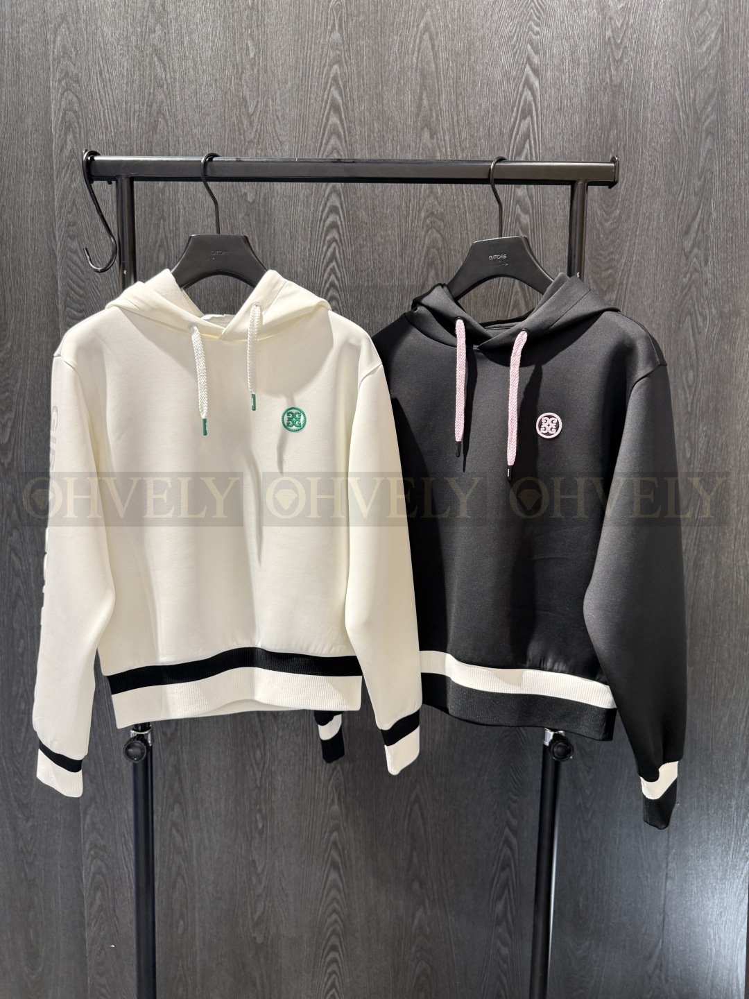 G/FORE 지포어 여성 소매 레터링 로고 라인 배색 후드 티셔츠 (화이트, 블랙) 상품 썸네일