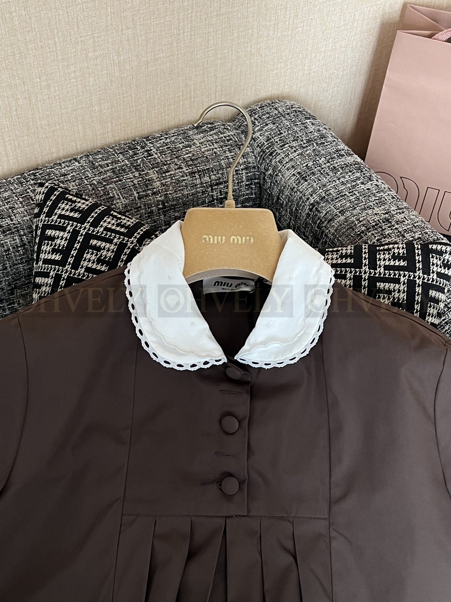 【 ZP버전 】미우미우 배색 피터팬 칼라 브라운 원피스 상품 썸네일