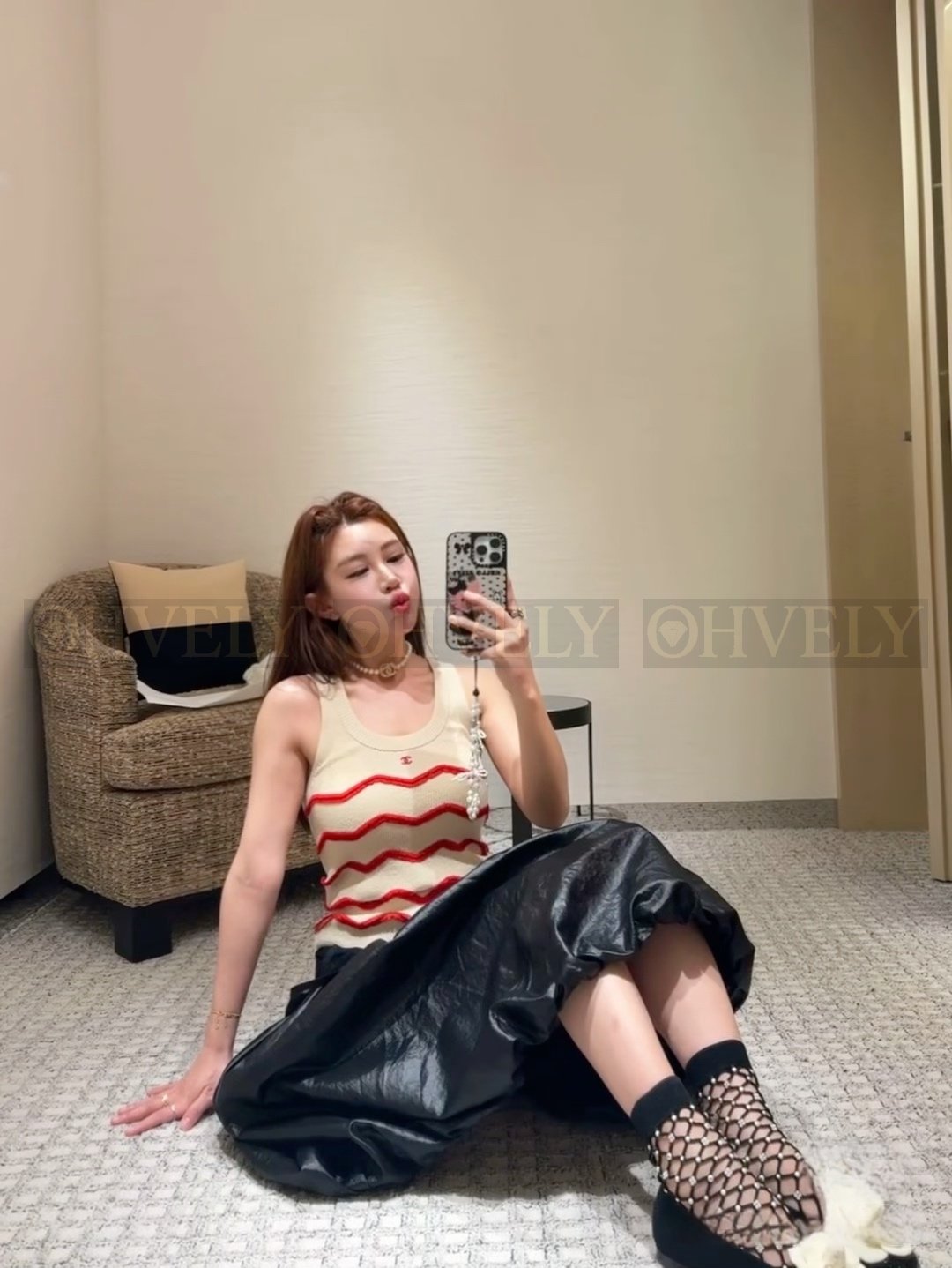 【 ZP버전 】샤넬 웨이브 스트라이프 니트 나시 탑 베이지 상품 썸네일