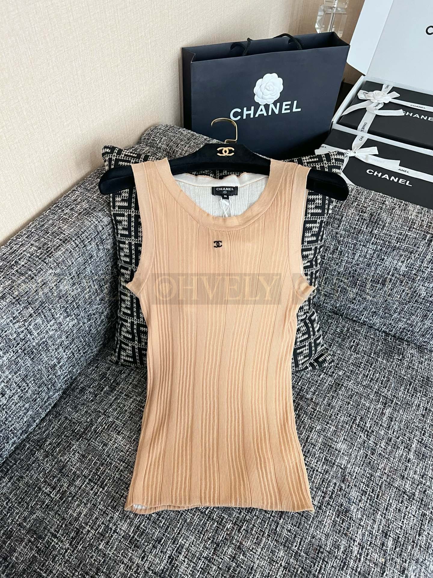 【 ZP버전 】샤넬 비치 시리즈 니트 나시 탑 베이지 상품 썸네일