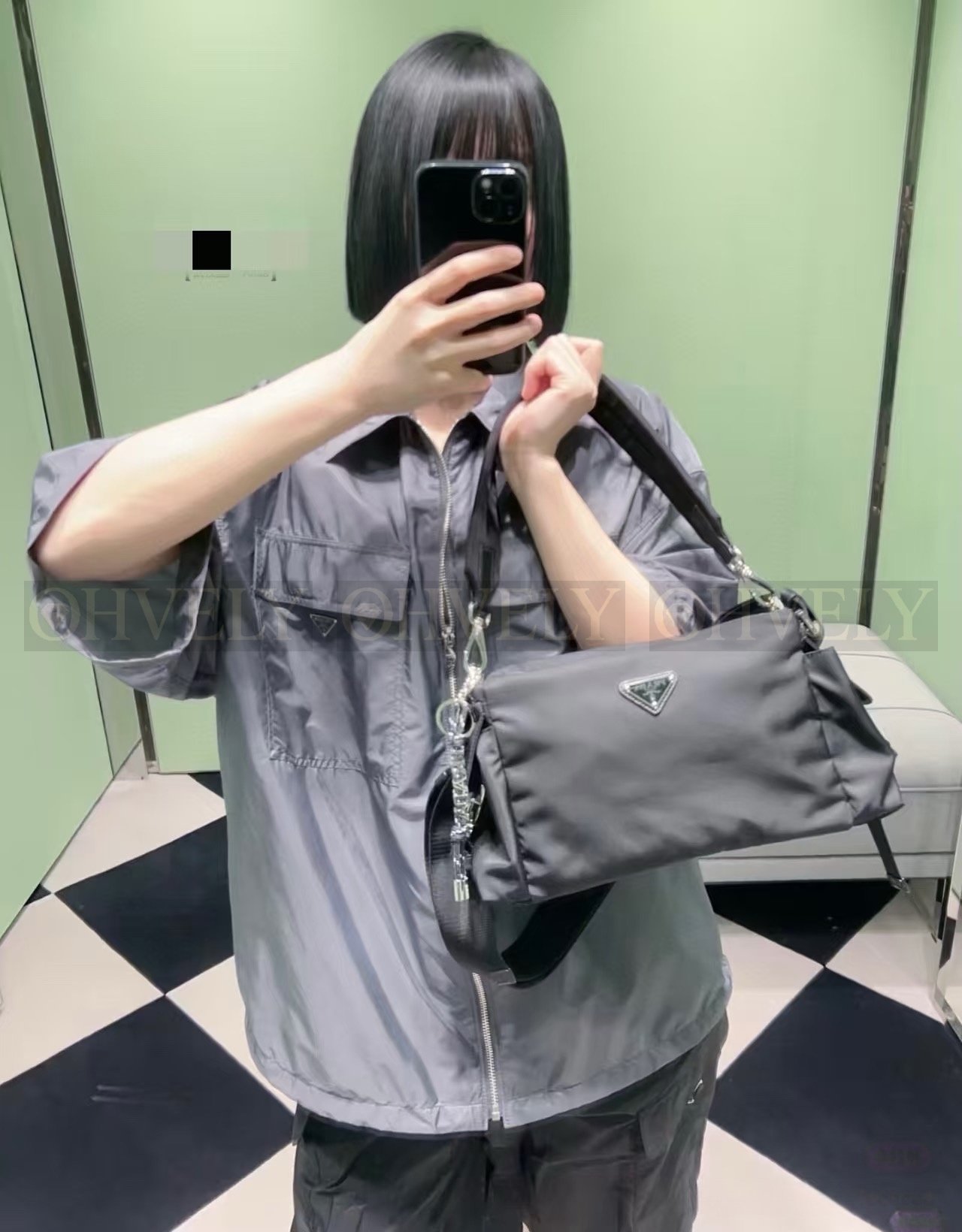 【 ZP버전 】P 포켓 삼각로고 지퍼 반팔 셔츠 상품 썸네일