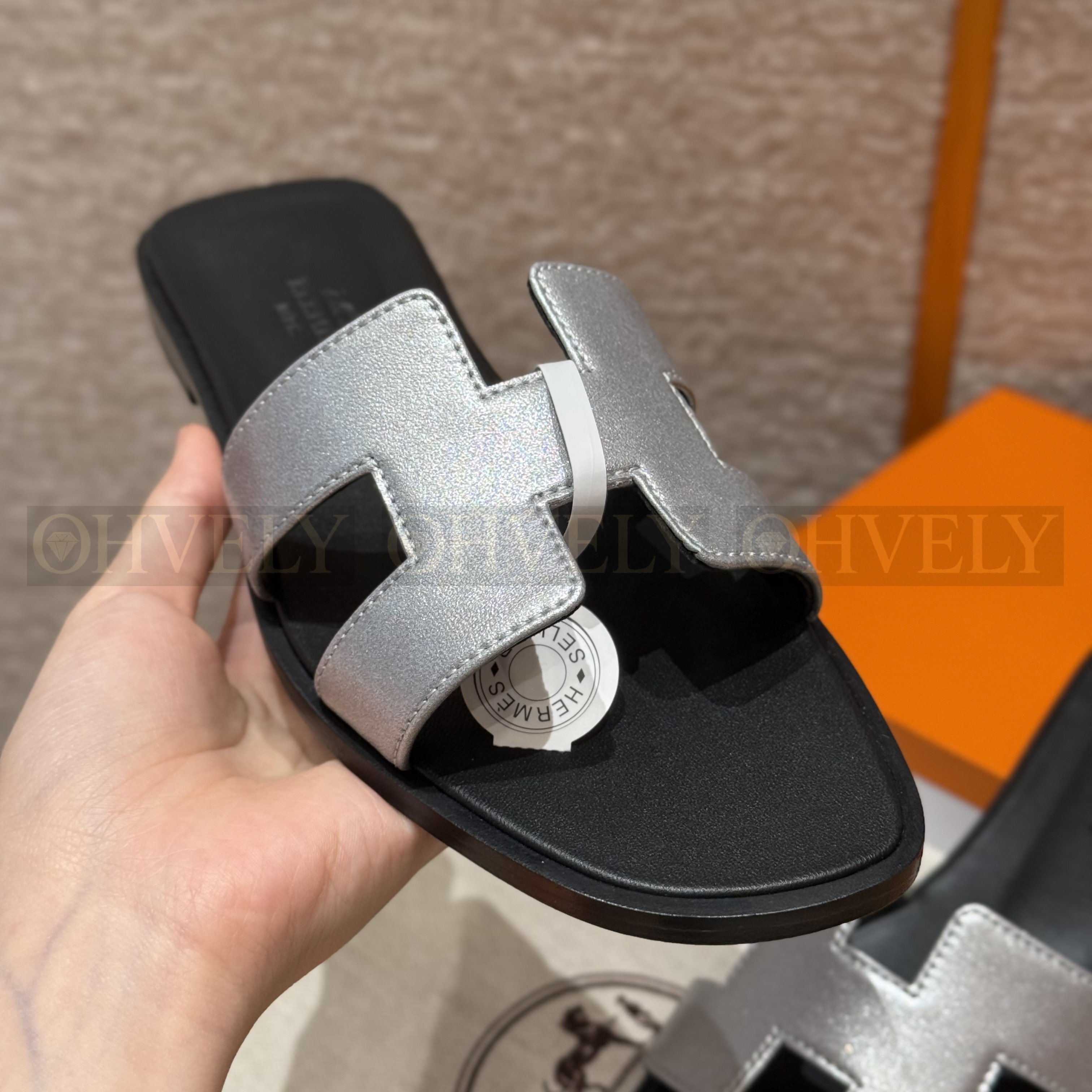 【 ZP버전 】H 오란 샌들 실버 메탈릭 고트스킨 상품 썸네일