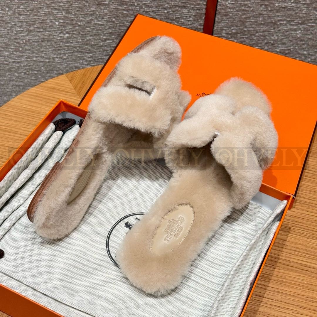 【 ZP버전 】H 오란 숄 시어링 무통 샌들 슬리퍼 베이지 카멜 상품 썸네일