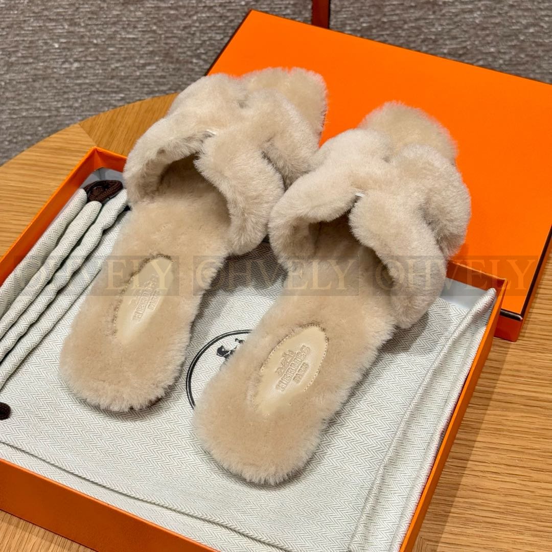 【 ZP버전 】H 오란 숄 시어링 무통 샌들 슬리퍼 베이지 카멜 상품 썸네일