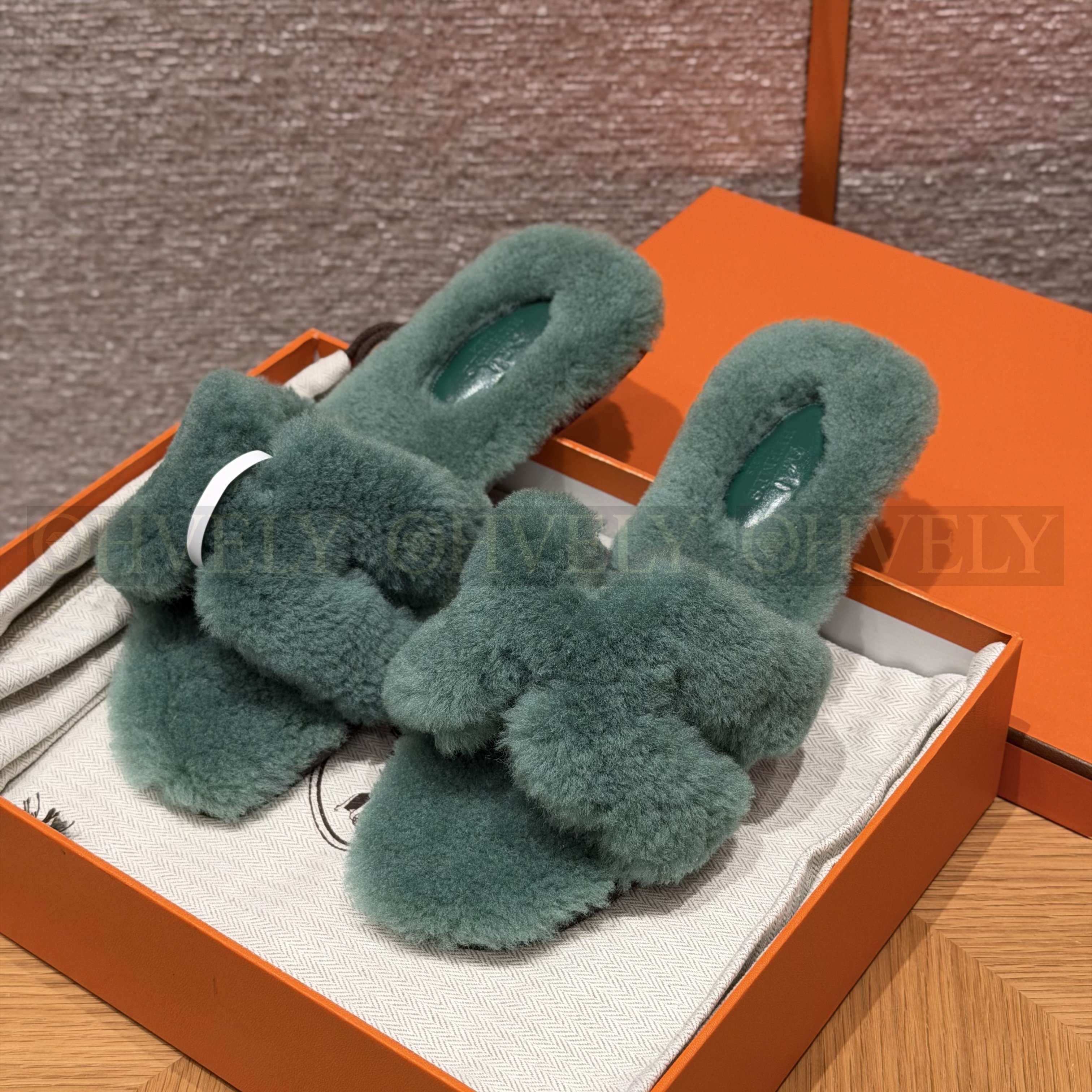 【 ZP버전 】H 오란 숄 시어링 무통 샌들 슬리퍼 브라운