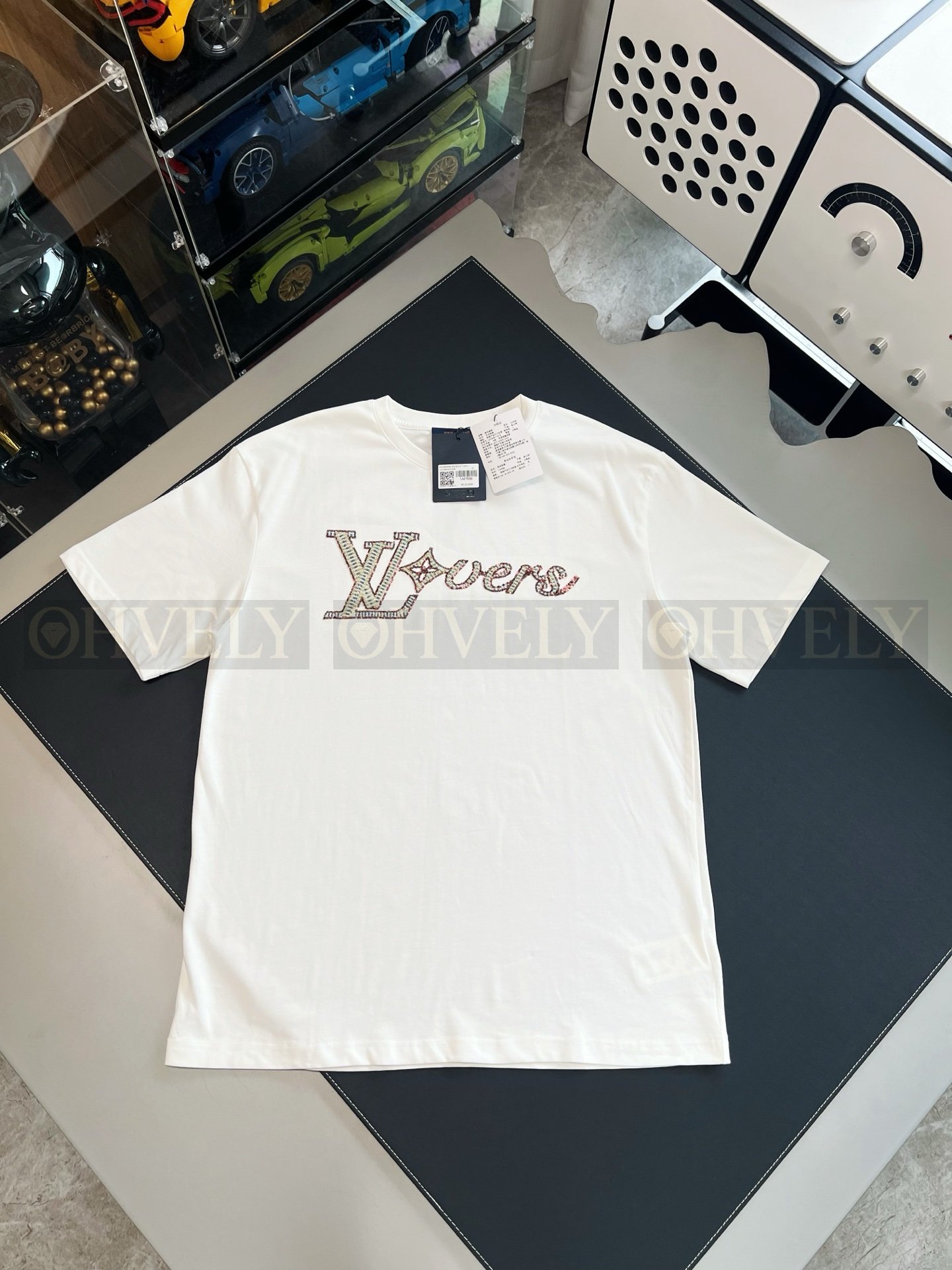 【 ZP버전 】LV 비즈 자수 레터링 반팔 티셔츠 상품 썸네일