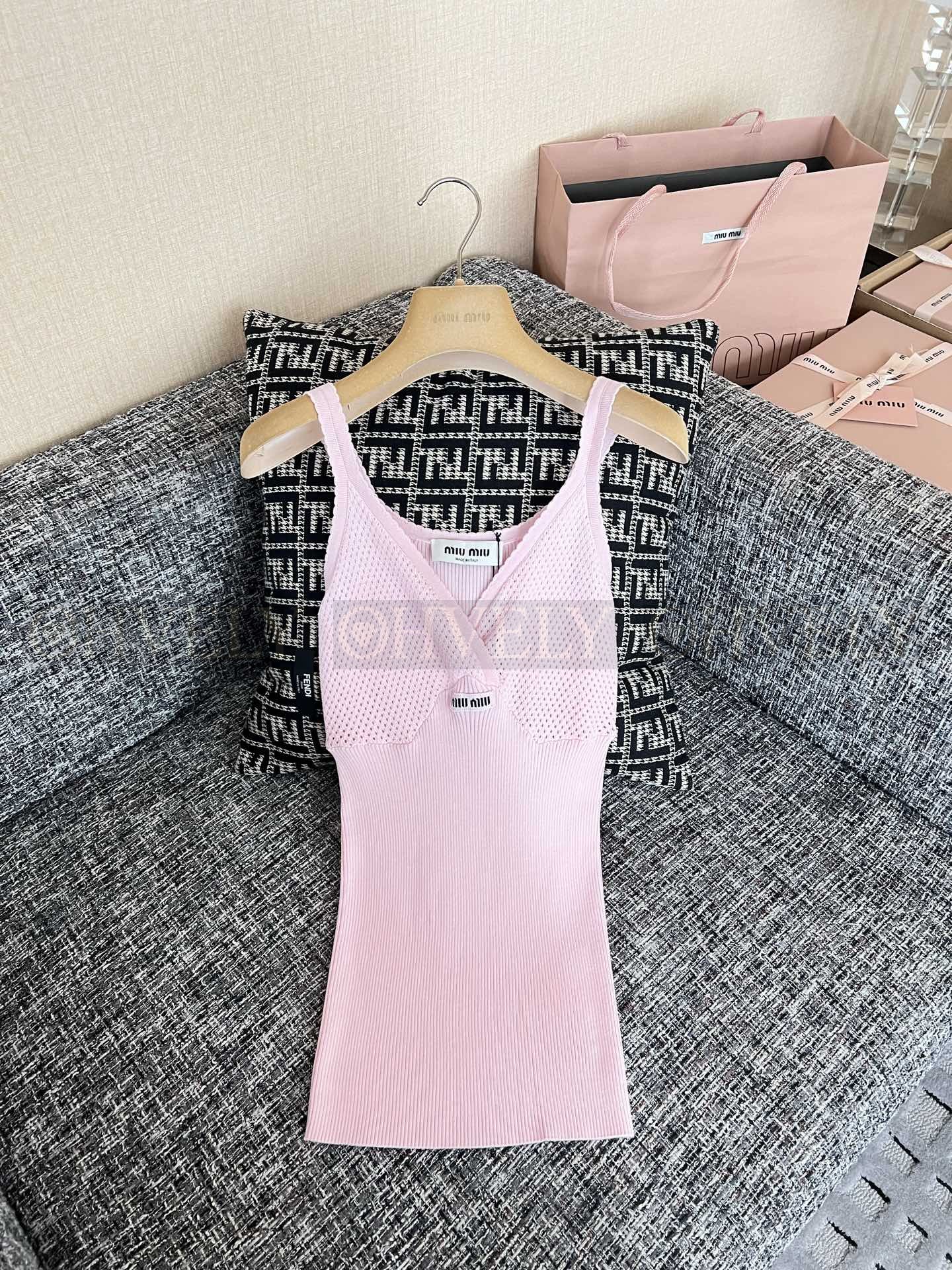 【 ZP버전 】MIU 핑크 니트 나시 베스트 상품 썸네일