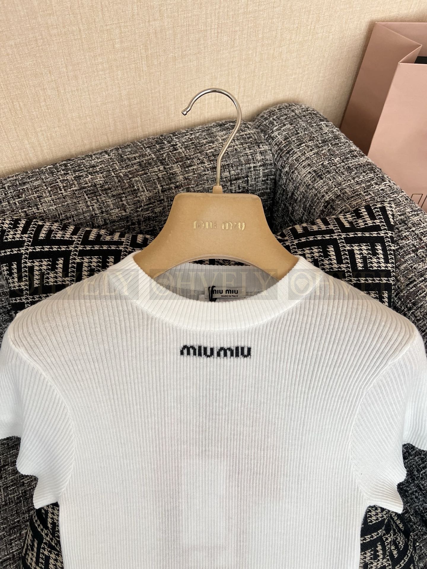 【 ZP버전 】MIU 클래식 화이트 니트 반팔 티셔츠 상품 썸네일