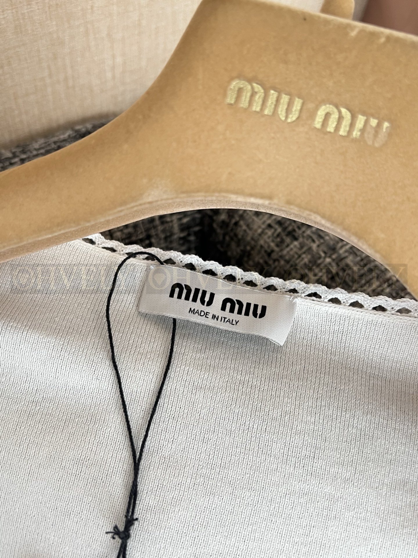【 ZP버전 】MIU 레이스 패치워크 웨이스트 슬림 상의 상품 썸네일