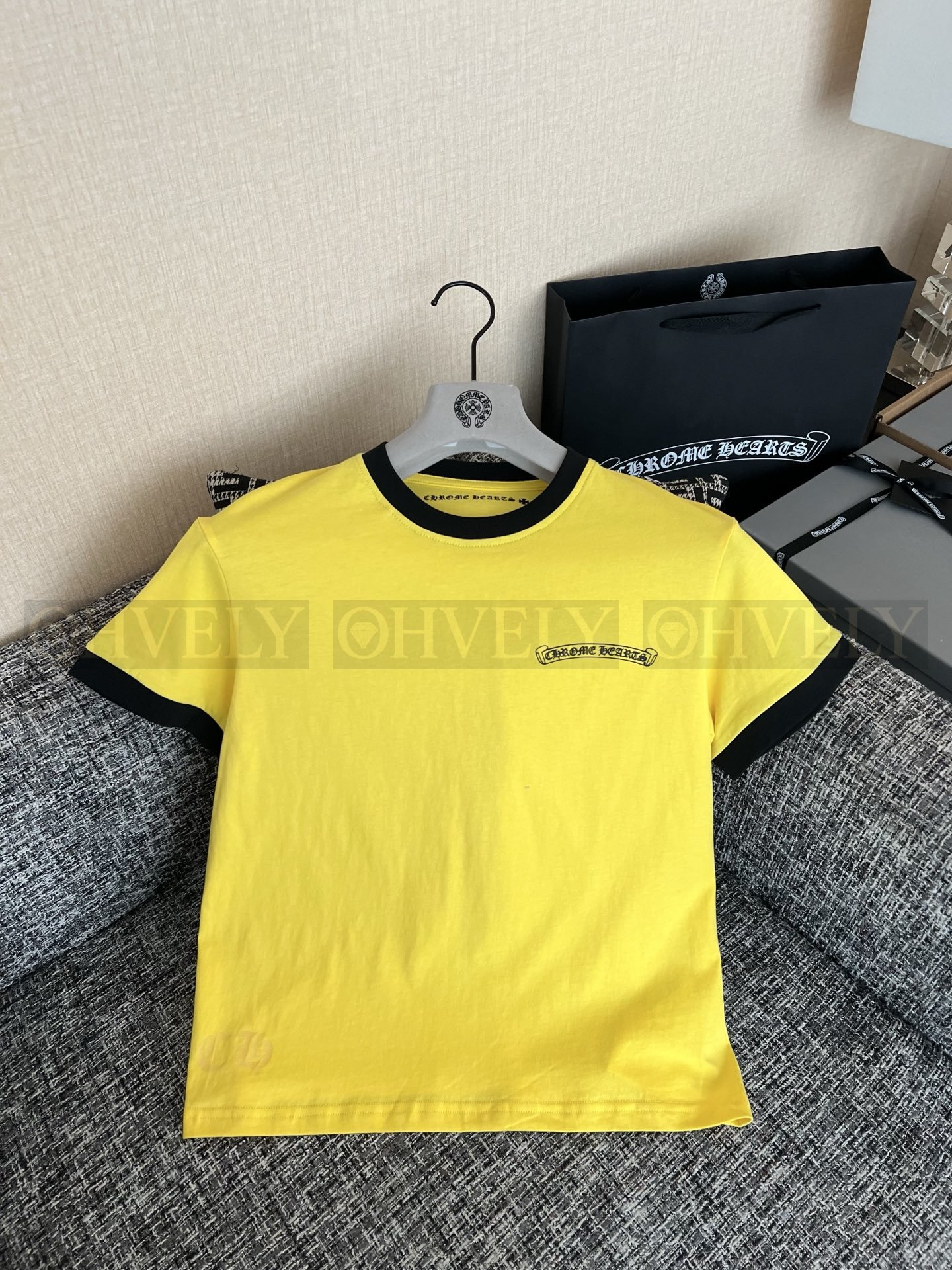 【 ZP버전 】CH 배색 가로 레터링 범어 말발굽 반팔 티셔츠 ( 5컬러) 상품 썸네일