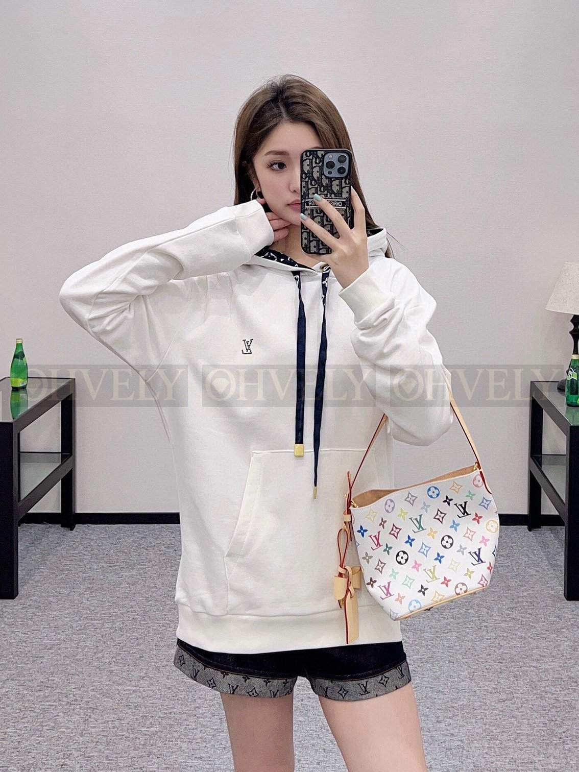 【 ZP버전 】LV 스몰 와펜 포켓 후드 티셔츠 상품 썸네일