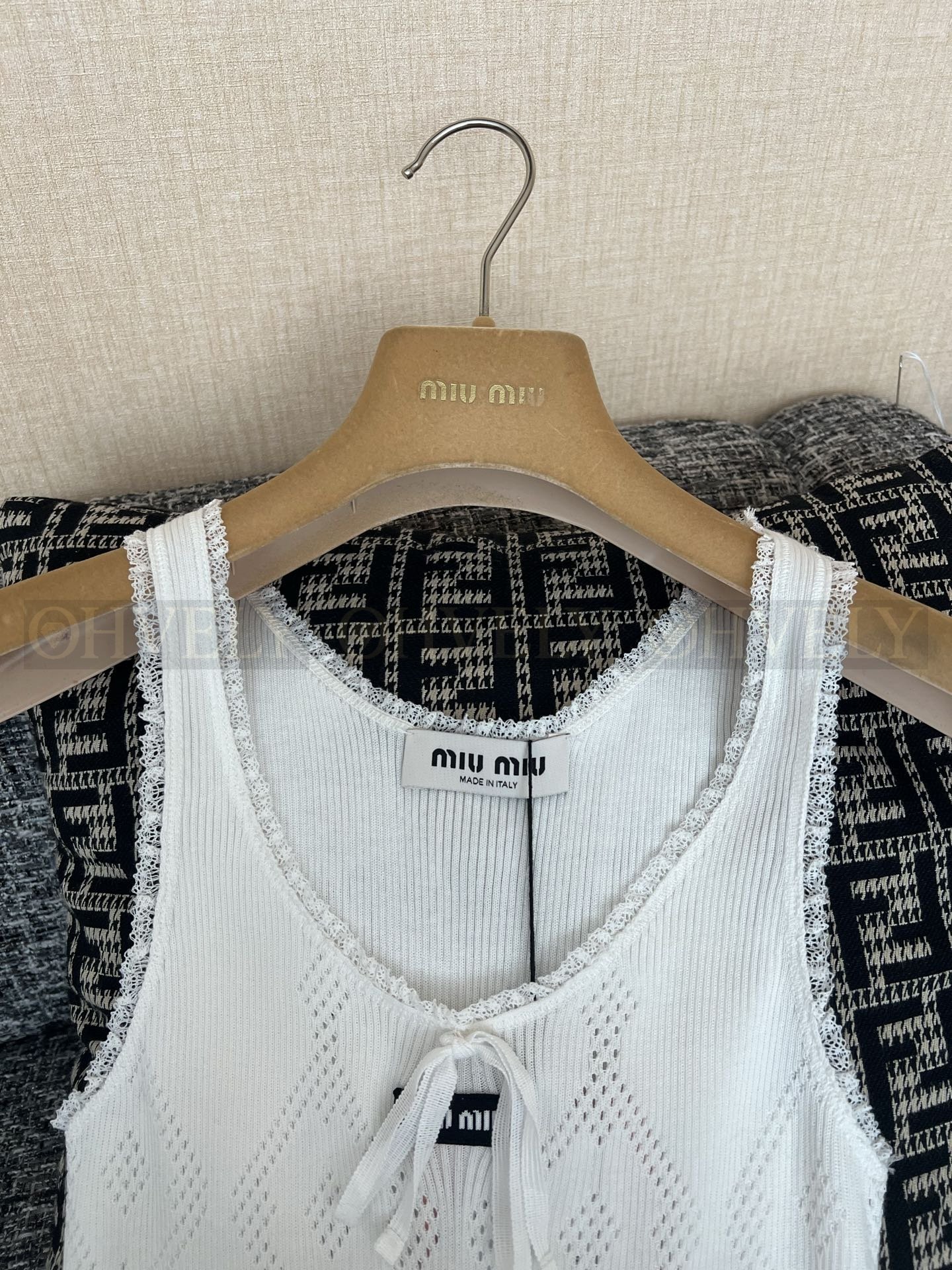 【 ZP버전 】MIU 펀칭 다이아 니트 조끼 베스트 탑 상품 썸네일