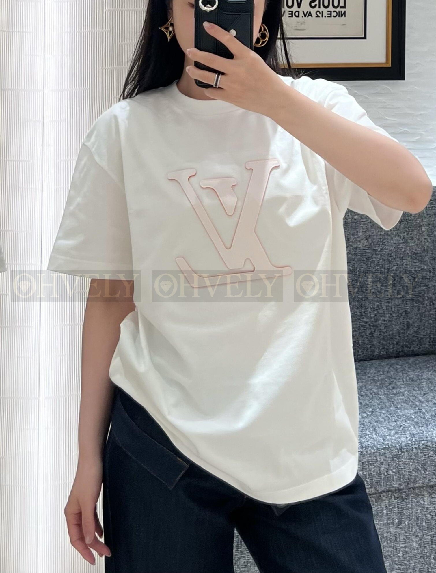 【 ZP버전 】LV 핑크 빅로고 반팔 티셔츠