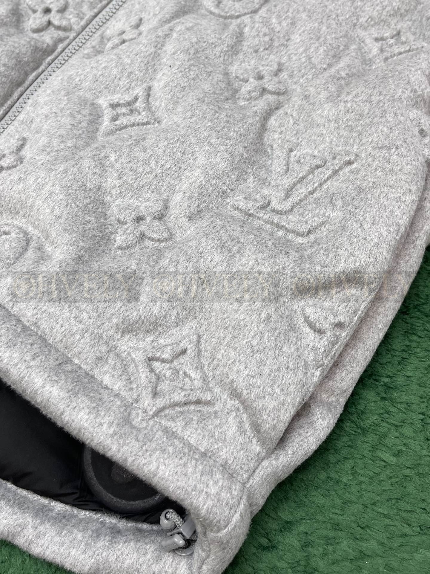 【 ZP버전 】LV 모노그램 보이후드 패딩 재킷 상품 썸네일