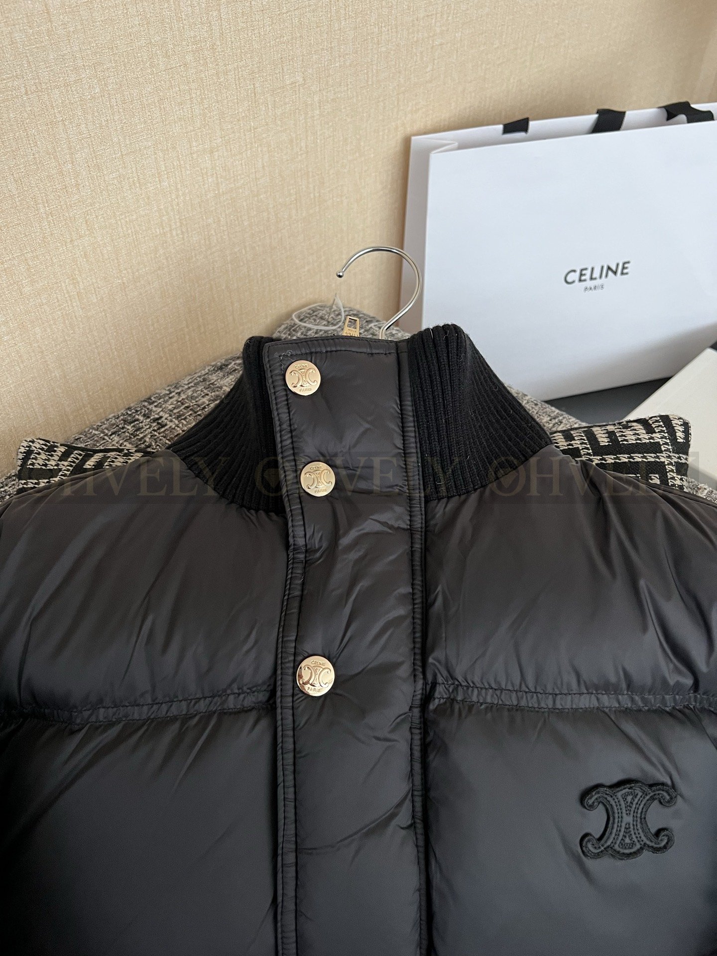 【 ZP버전 】CEL 블랙 하이넥 다운 점퍼 상품 썸네일