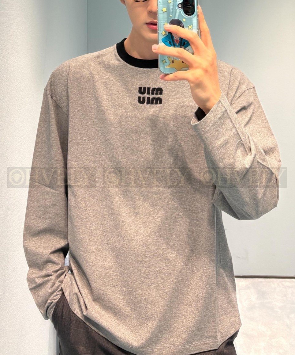 【 ZP버전 】MIU 자수 로고 이너 긴팔 티셔츠